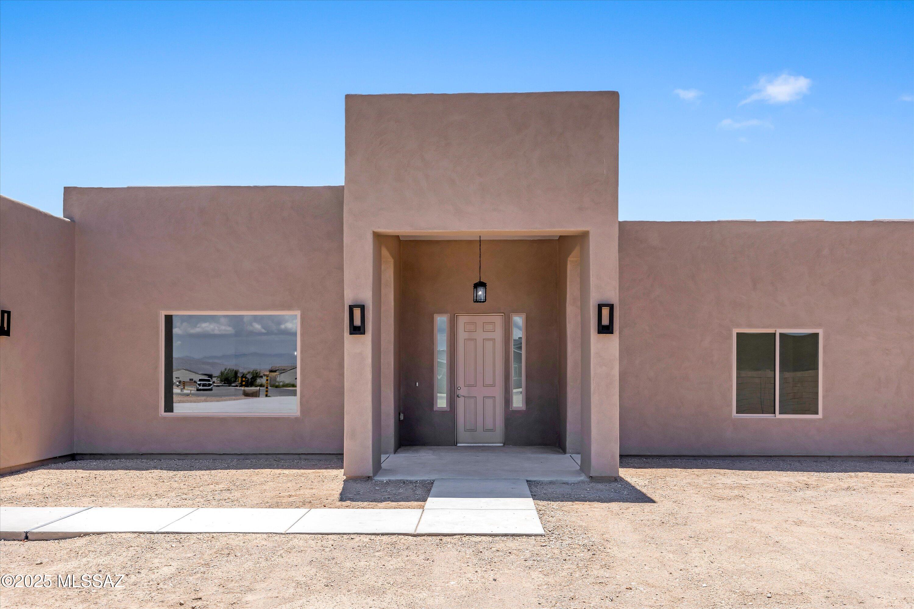 1192 N Range Rider Place