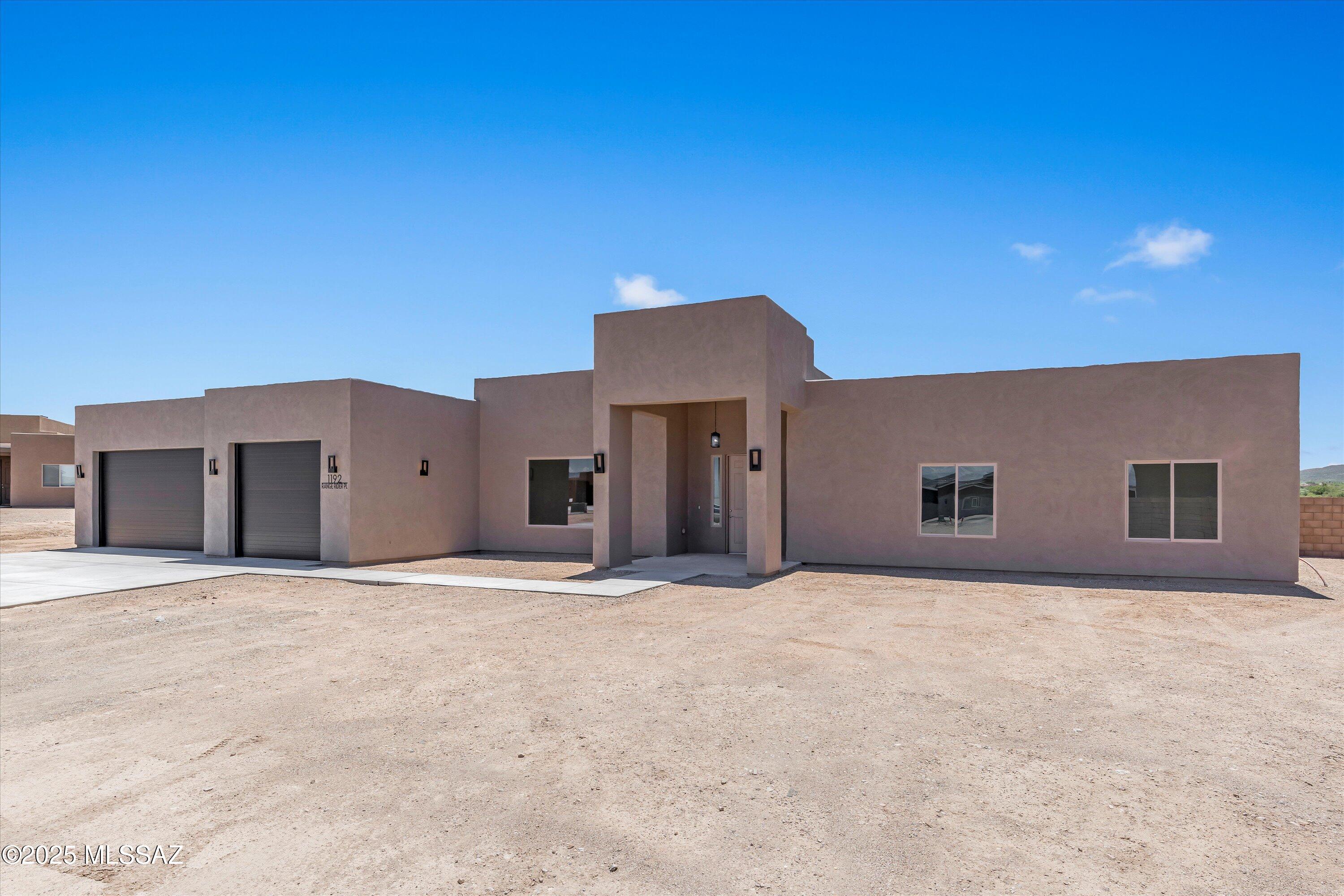 1192 N Range Rider Place