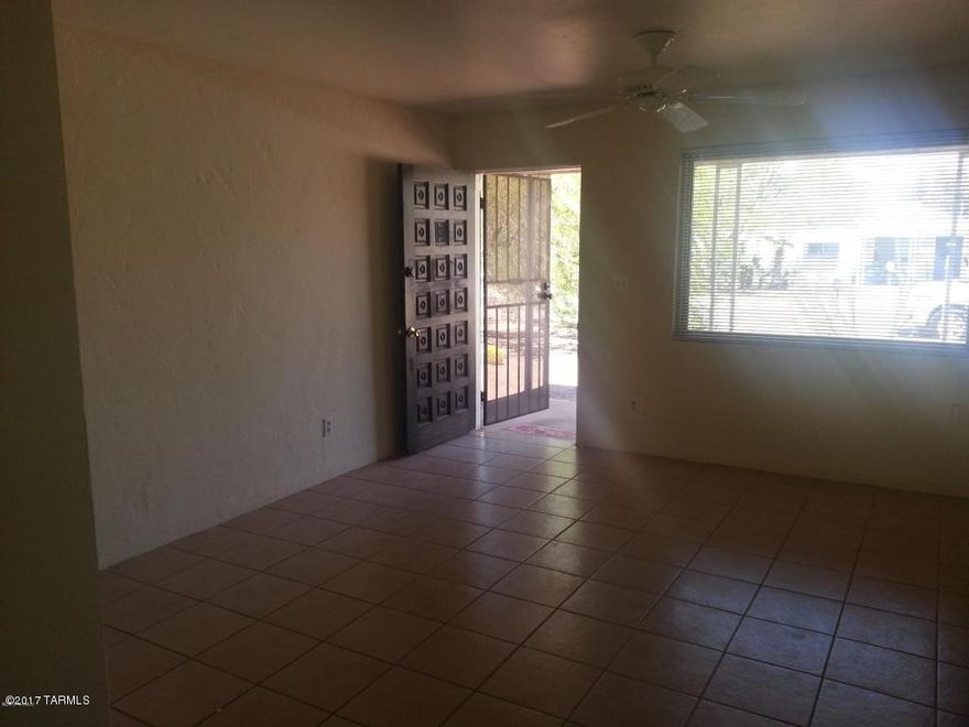 Nice 3 bedroom/1 bath home, close to a neighborhood park, and Williams Center shopping area. Easy access to Davis Monthan Air Base. Large back yard. PLEASE DO NOT DISTURB TENANT. PLEASE MAKE APPOINTMENT WITH LISTING AGENT TO VIEW. This transaction may be a potential short sale.