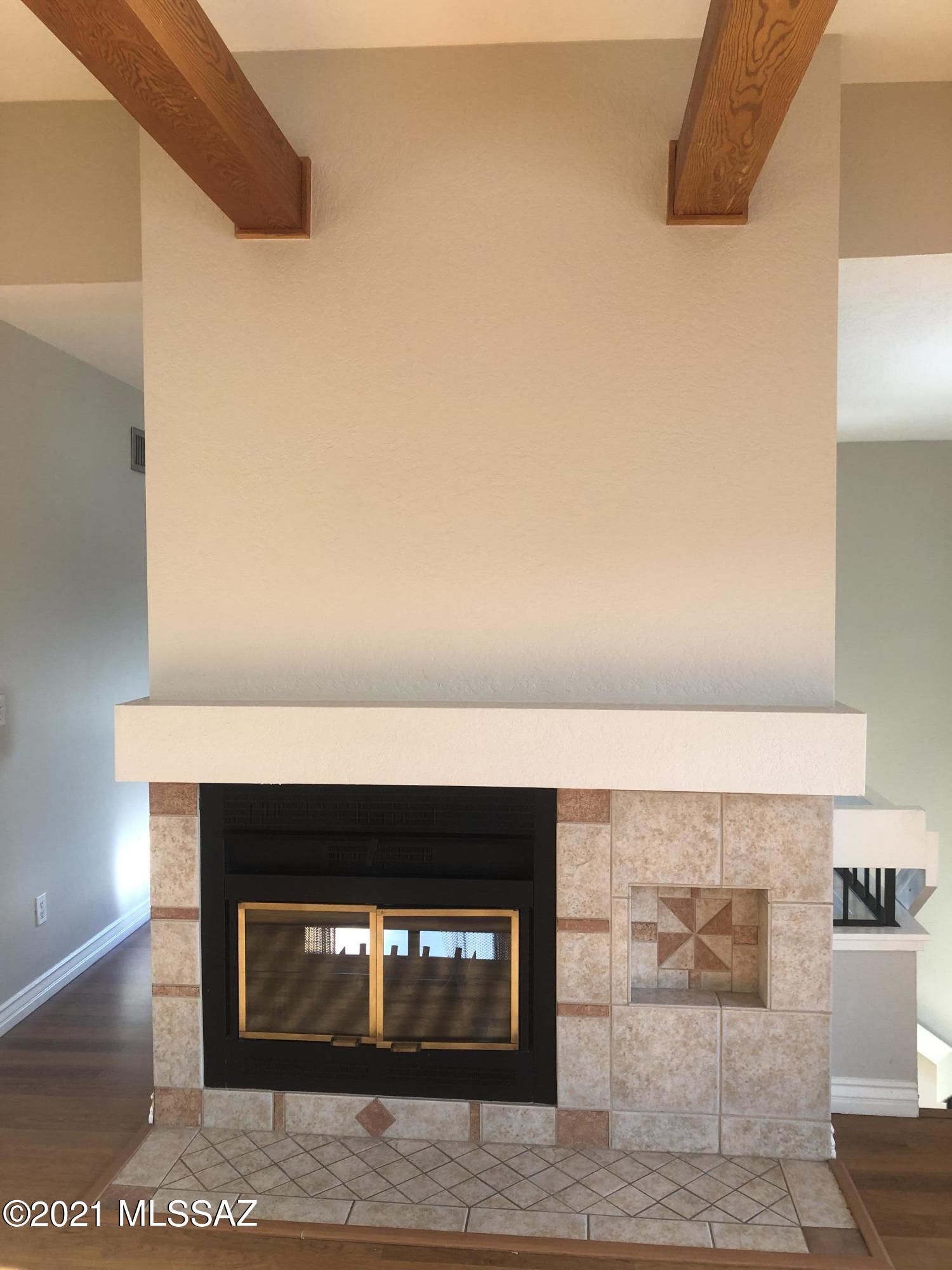 Summertree Condominiums (1-224) - Residential Lease