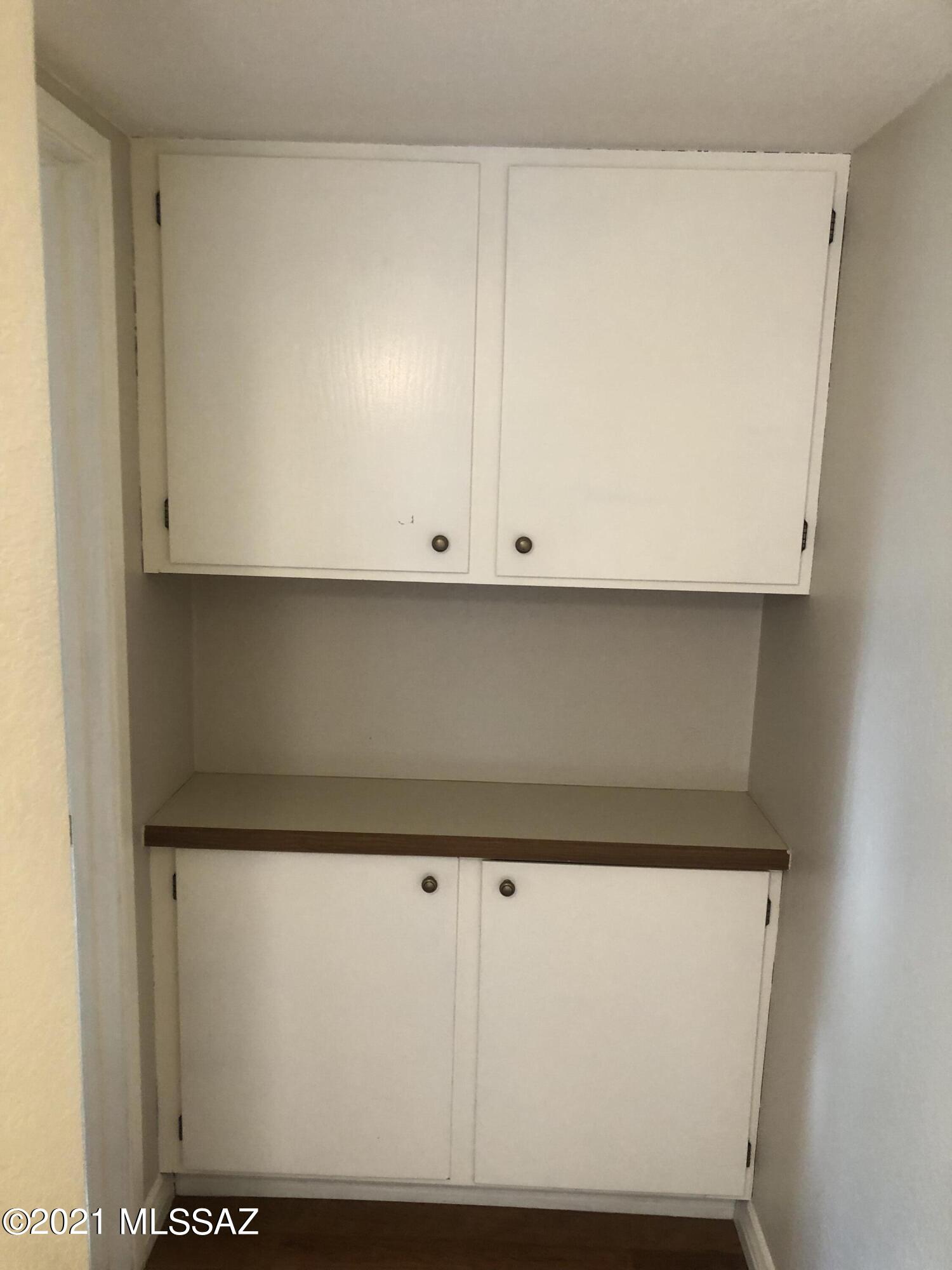 Summertree Condominiums (1-224) - Residential Lease