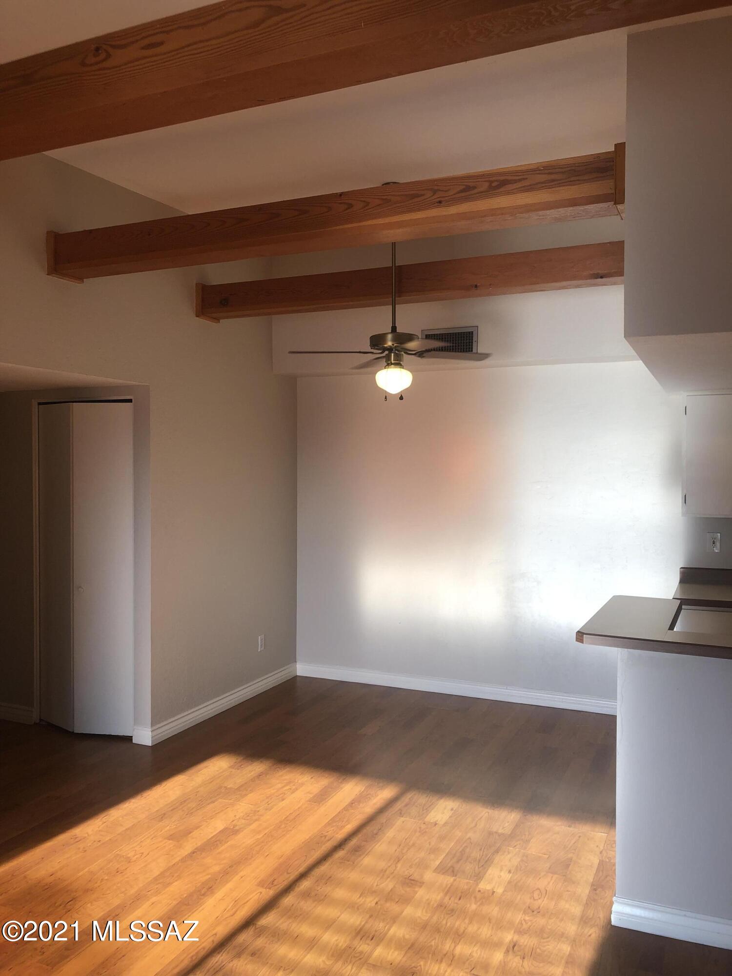 Summertree Condominiums (1-224) - Residential Lease