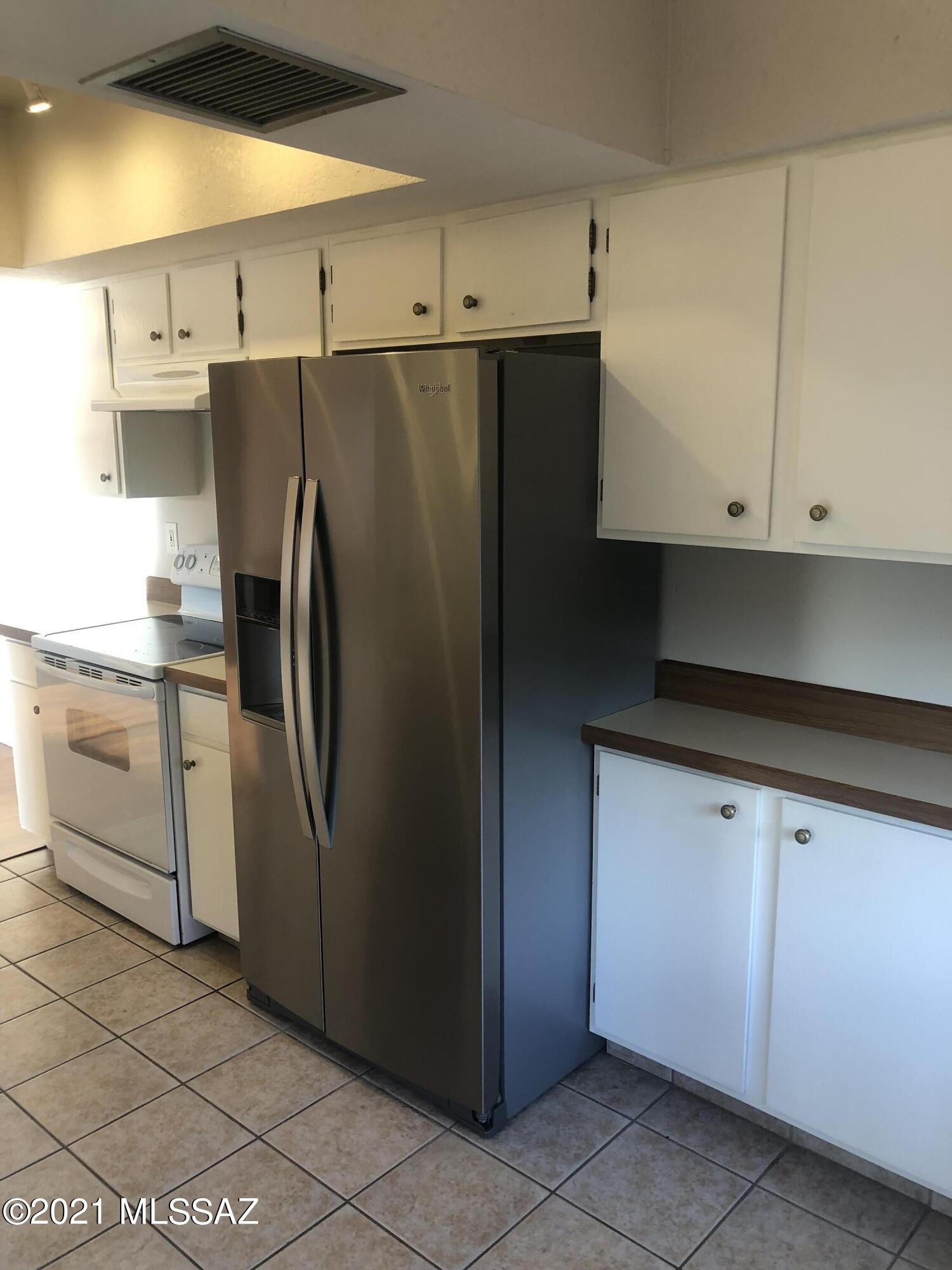 Summertree Condominiums (1-224) - Residential Lease