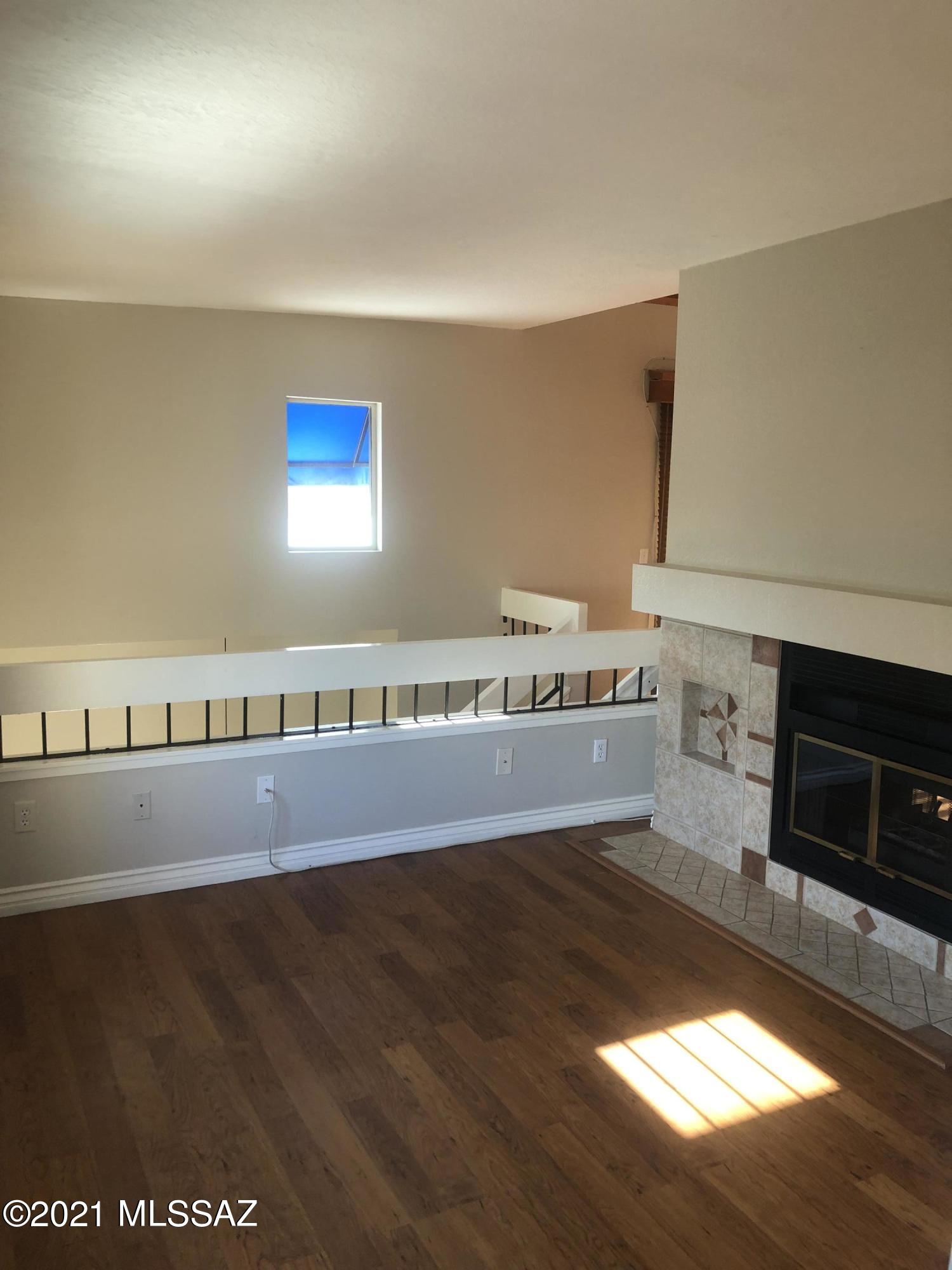 Summertree Condominiums (1-224) - Residential Lease
