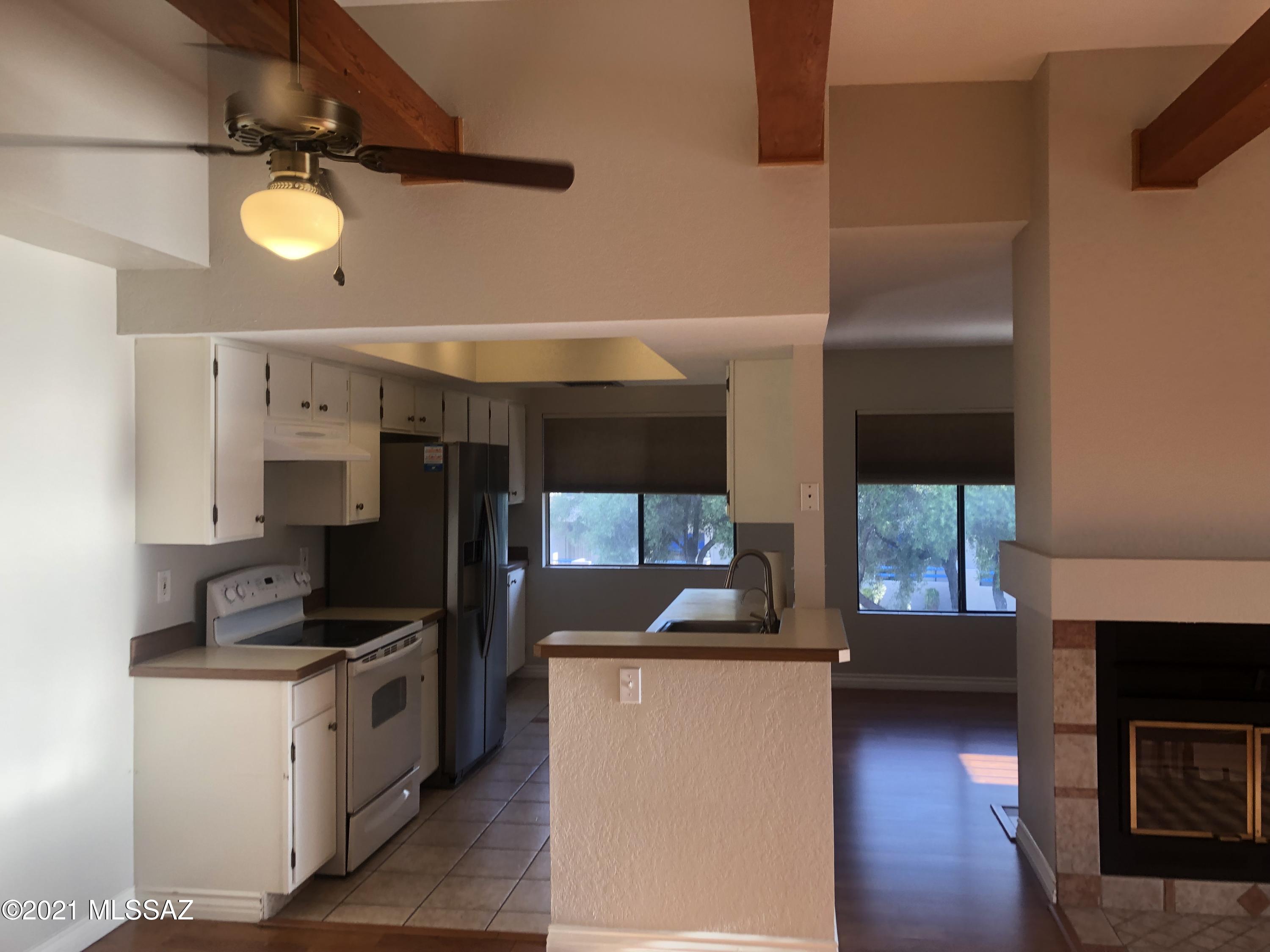 Summertree Condominiums (1-224) - Residential Lease
