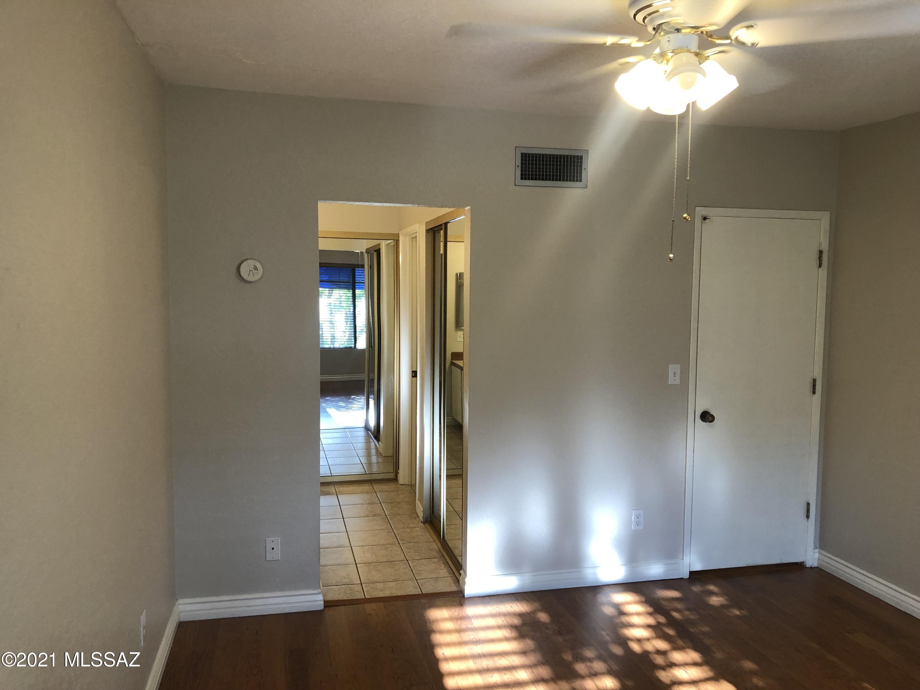 Summertree Condominiums (1-224) - Residential Lease