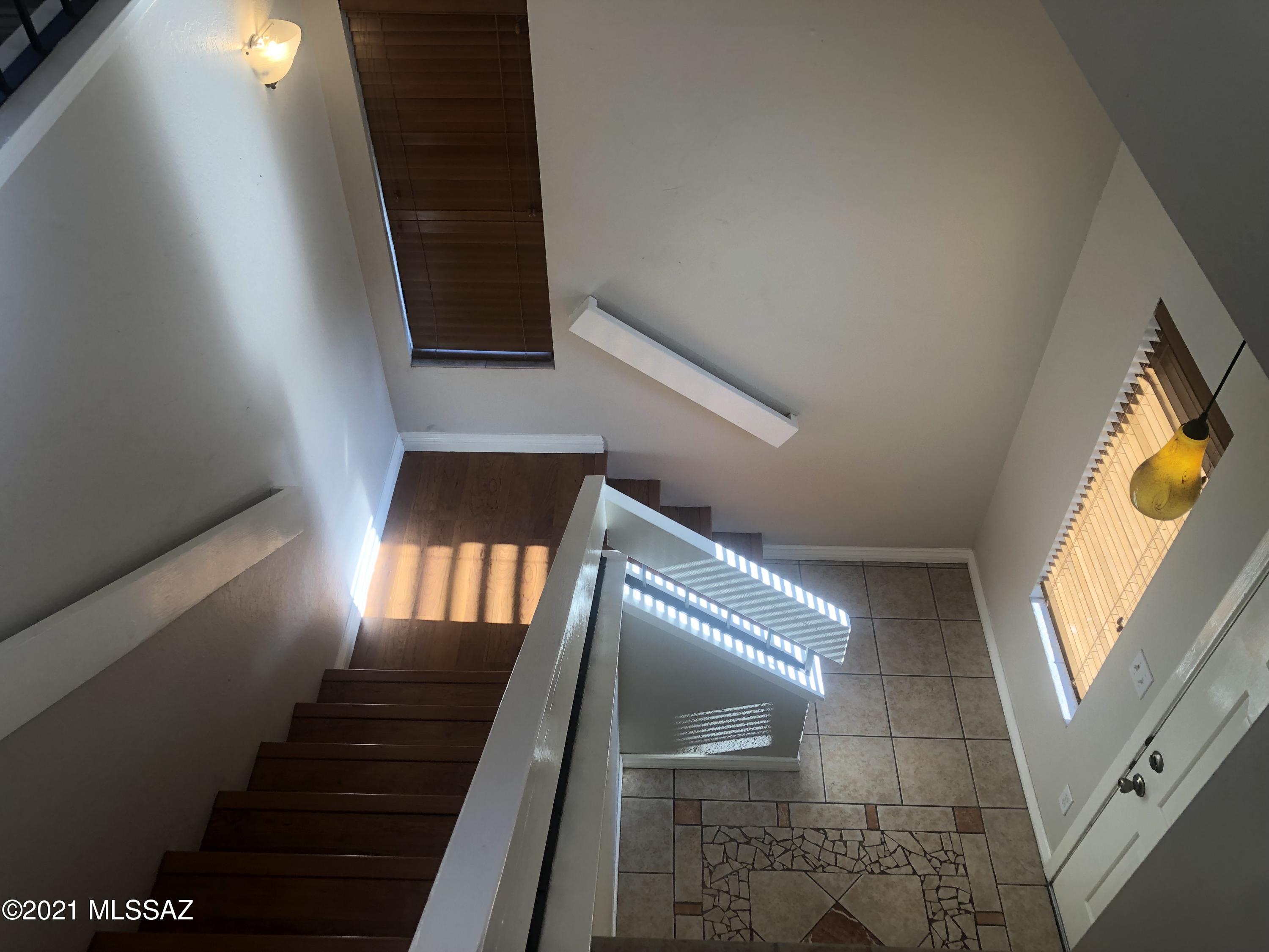 Summertree Condominiums (1-224) - Residential Lease
