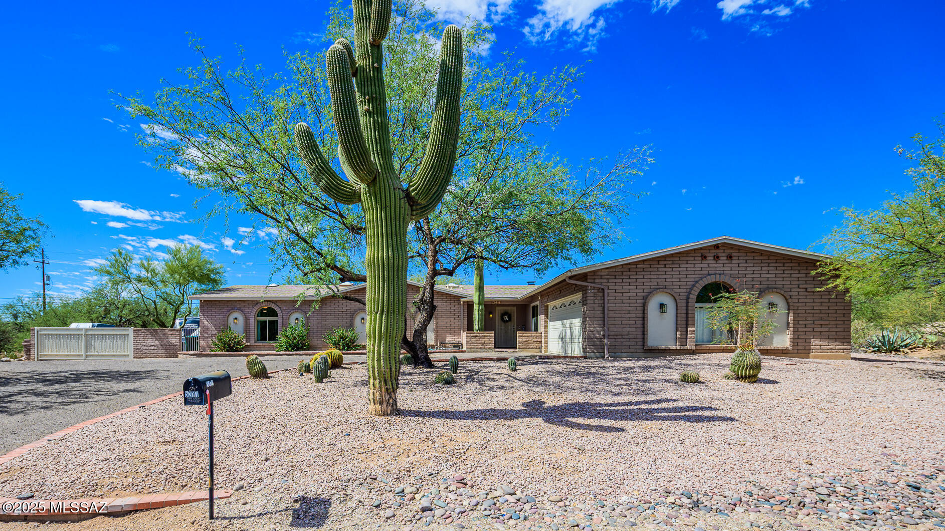 Sabino Town And Country Estates (1-77) - Residential
