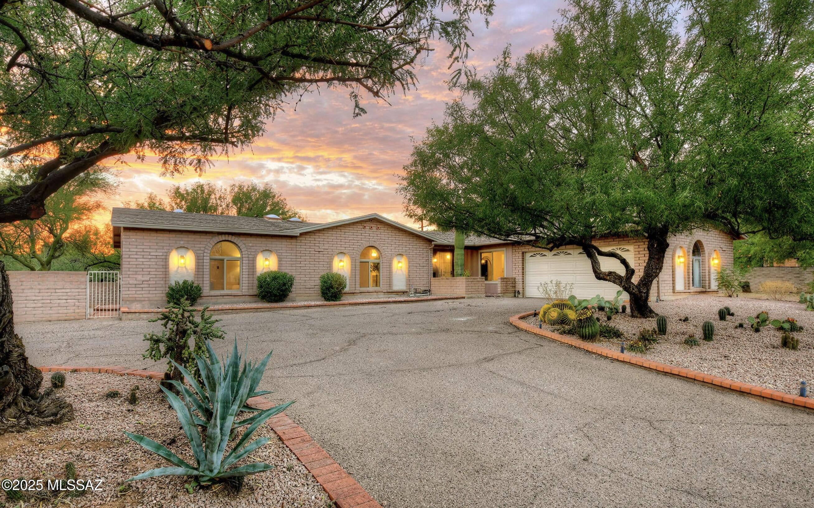 Sabino Town And Country Estates (1-77) - Residential