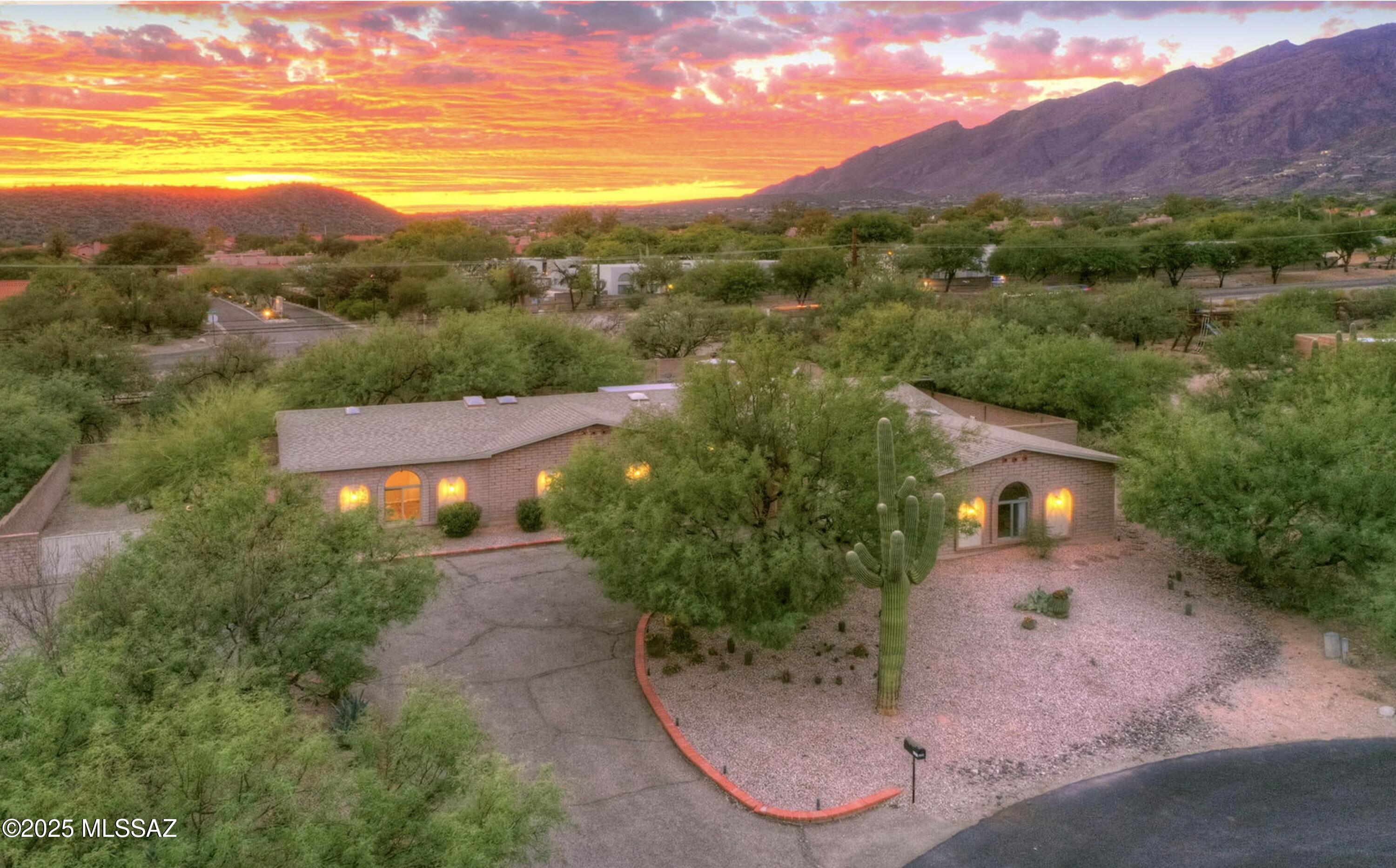 Sabino Town And Country Estates (1-77) - Residential