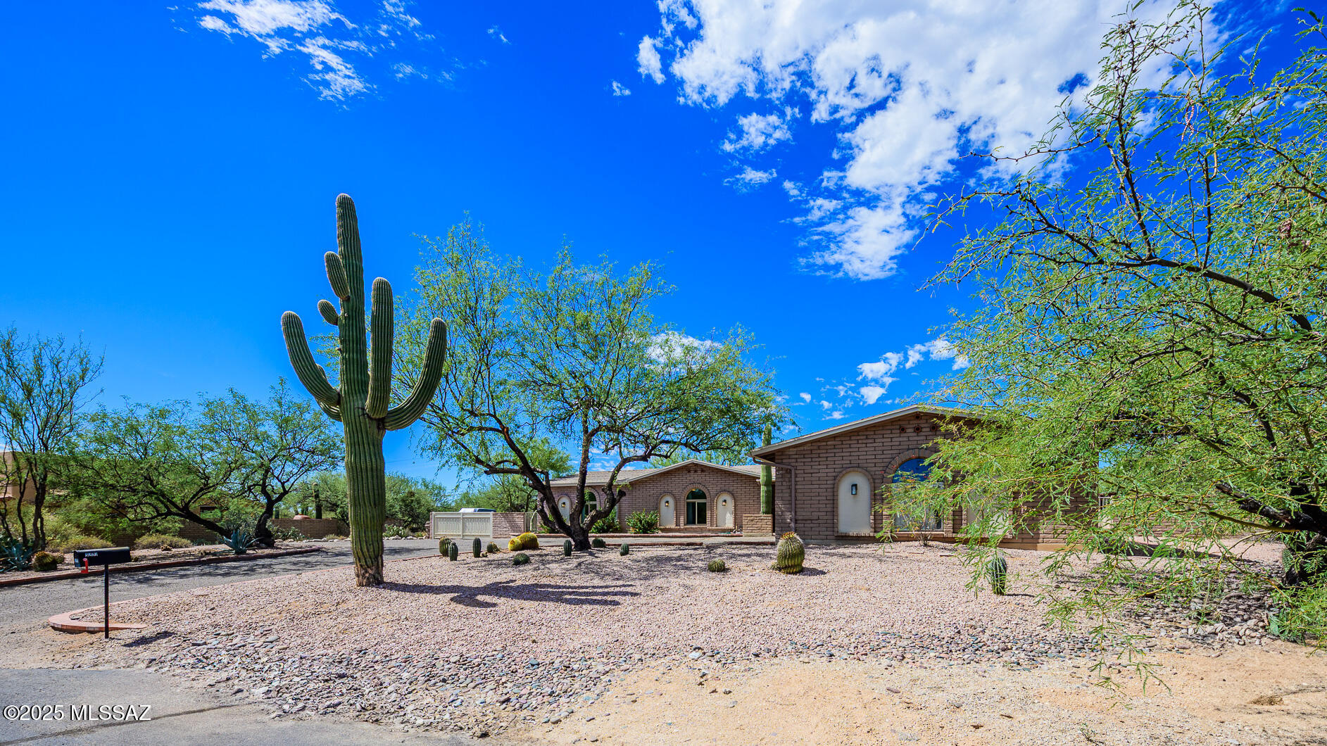 Sabino Town And Country Estates (1-77) - Residential