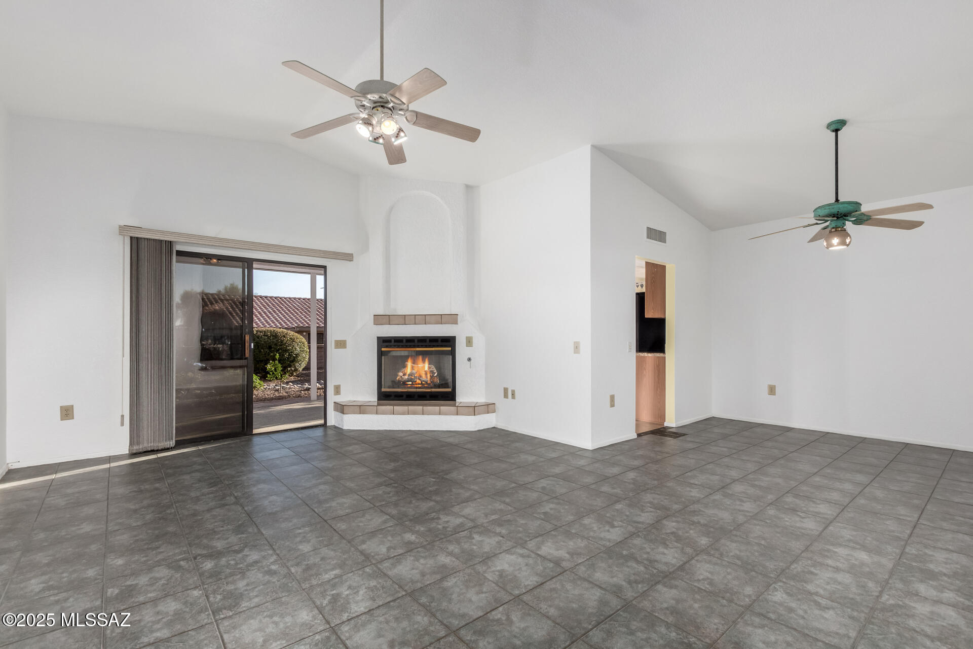 1062 E Boulder Pass