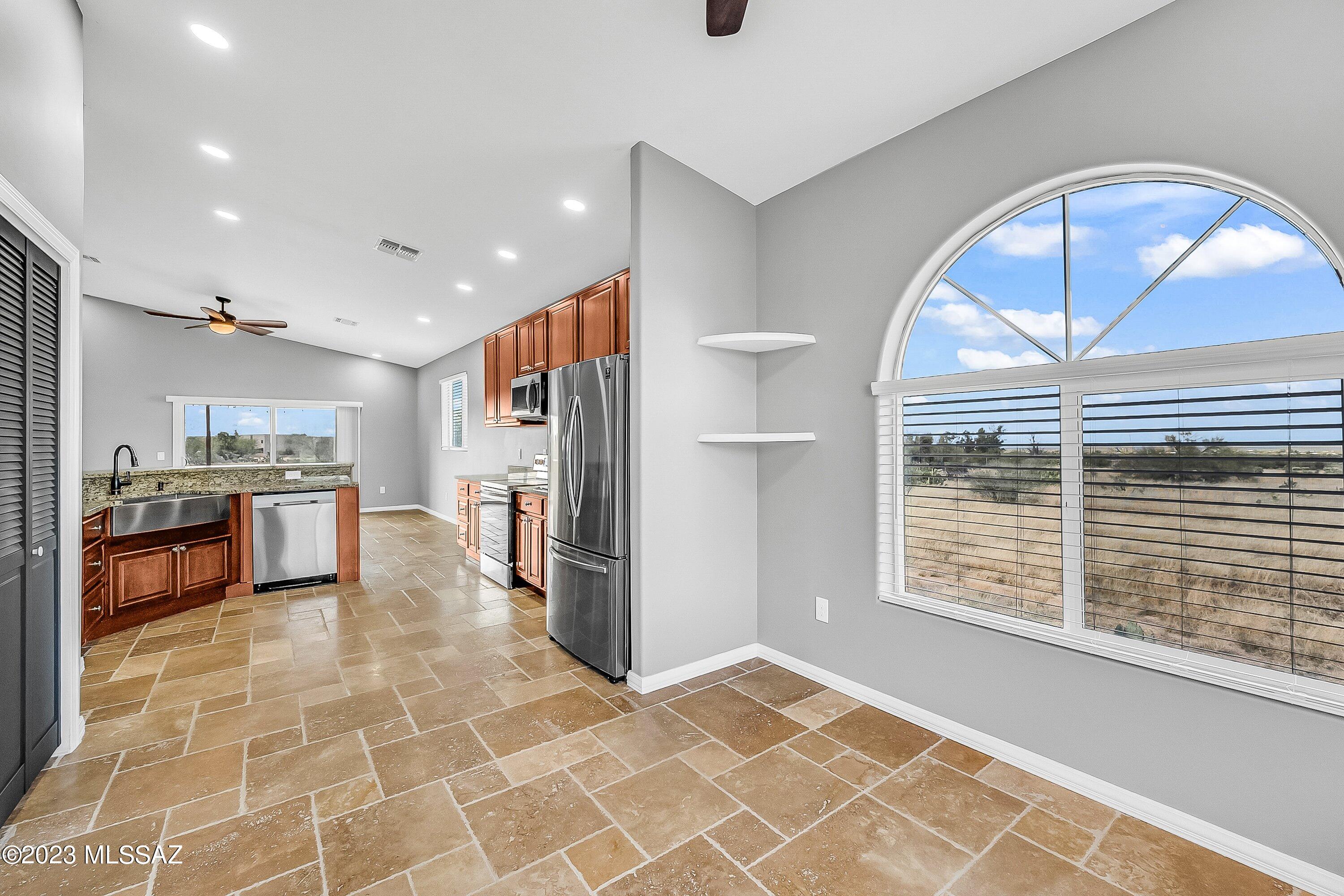 New Tucson Unit NO. 4 (1-203) - Residential