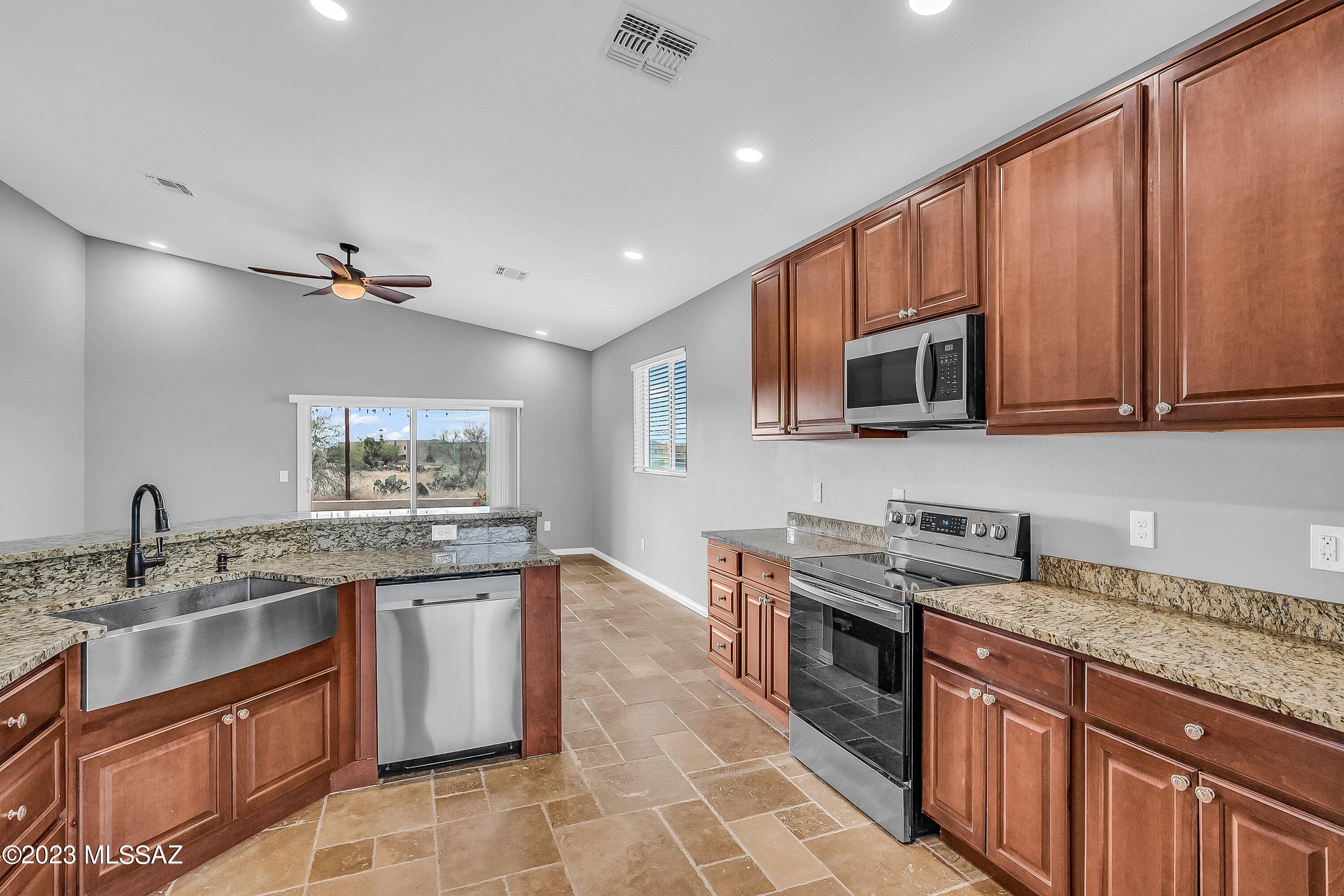 New Tucson Unit NO. 4 (1-203) - Residential
