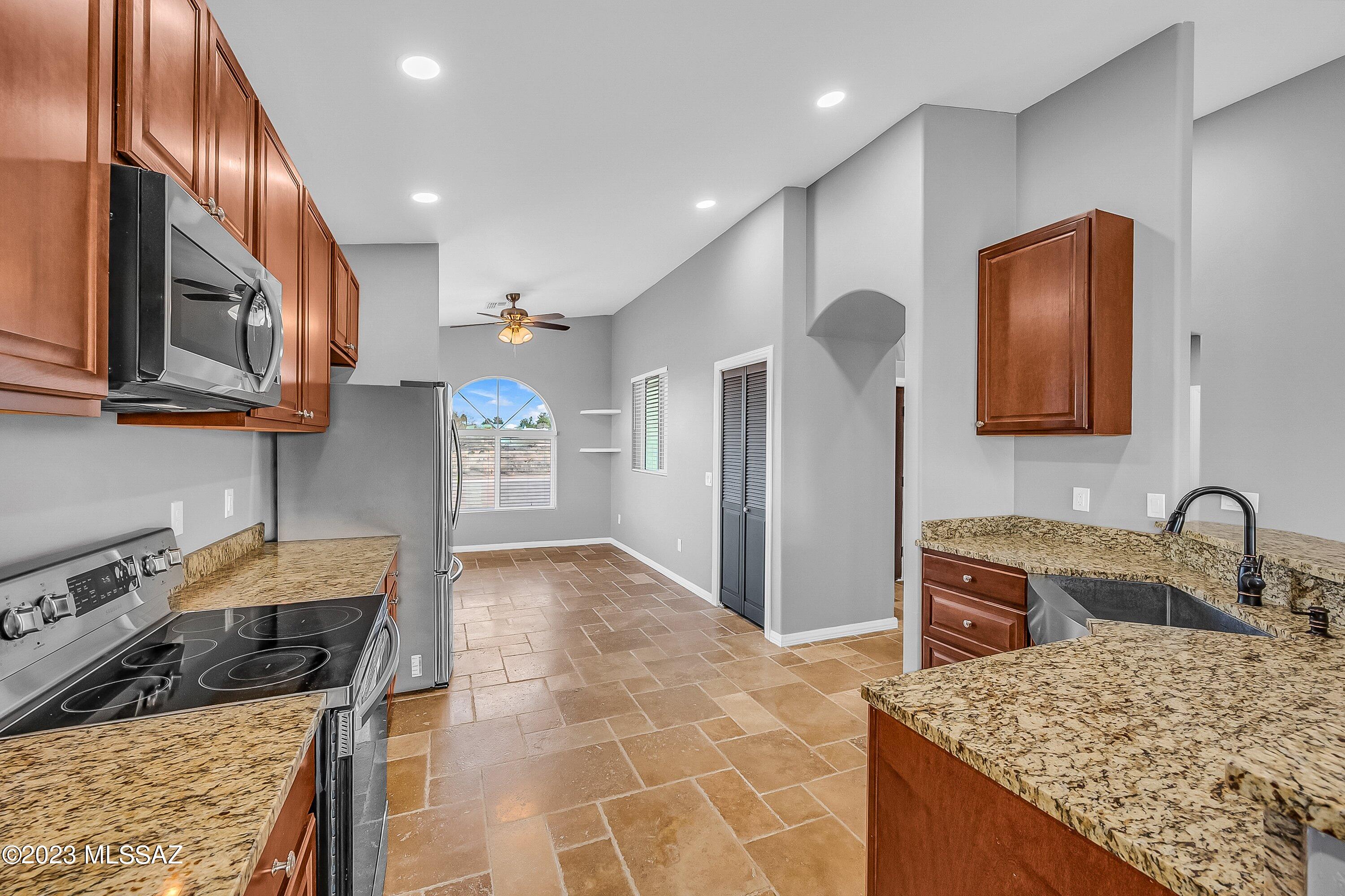 New Tucson Unit NO. 4 (1-203) - Residential
