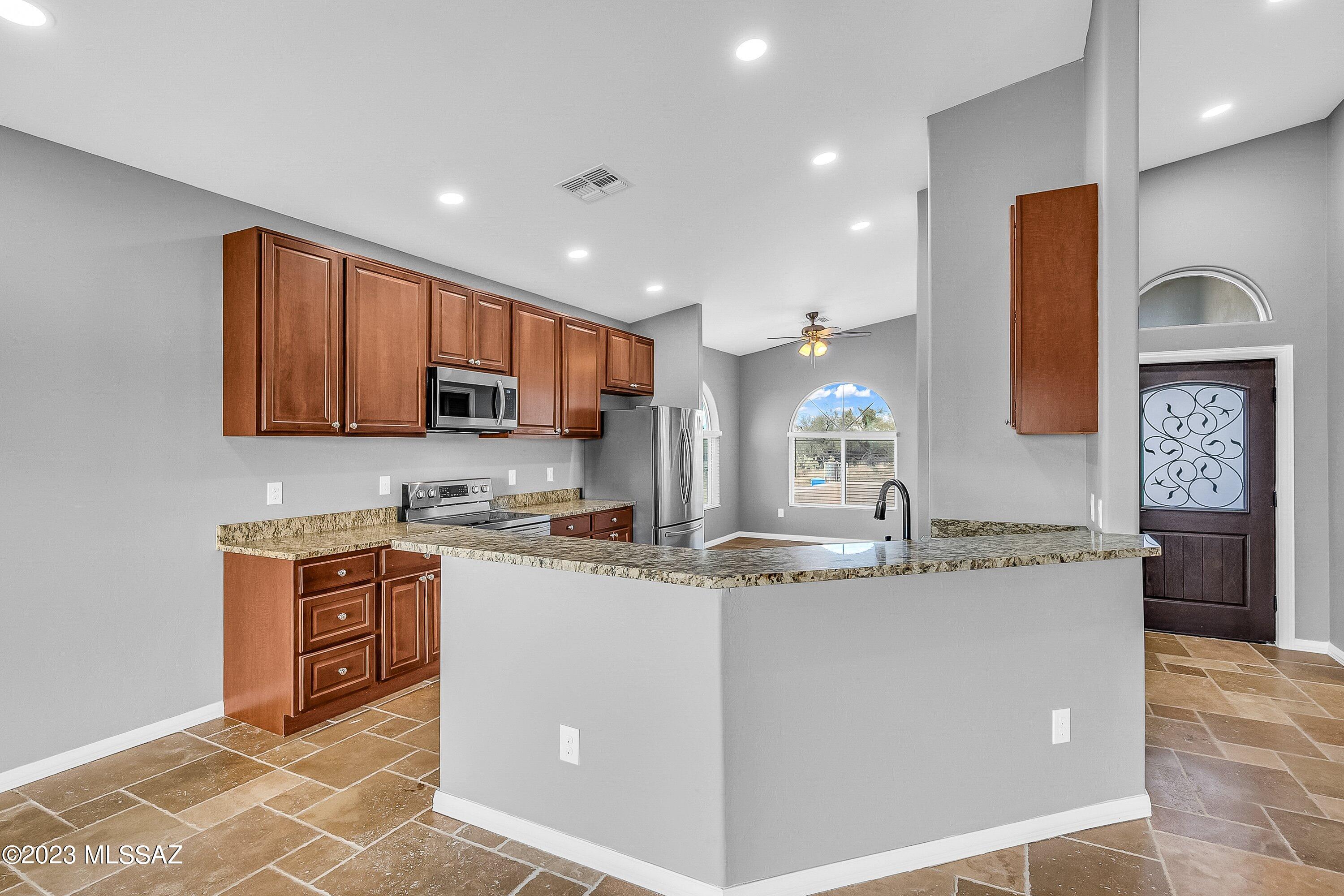 New Tucson Unit NO. 4 (1-203) - Residential