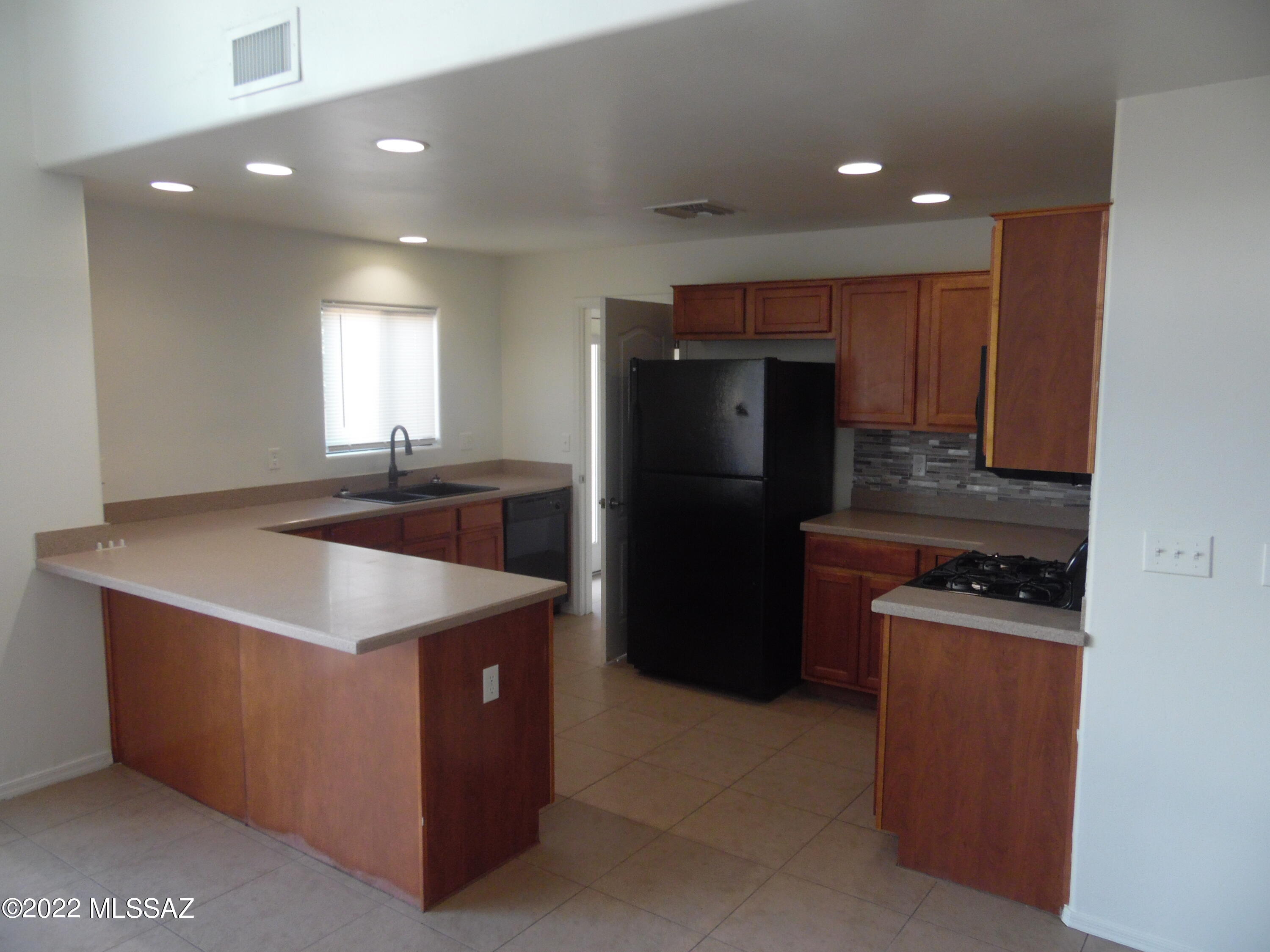 Limberlost Terr II Townhouses - Residential Lease