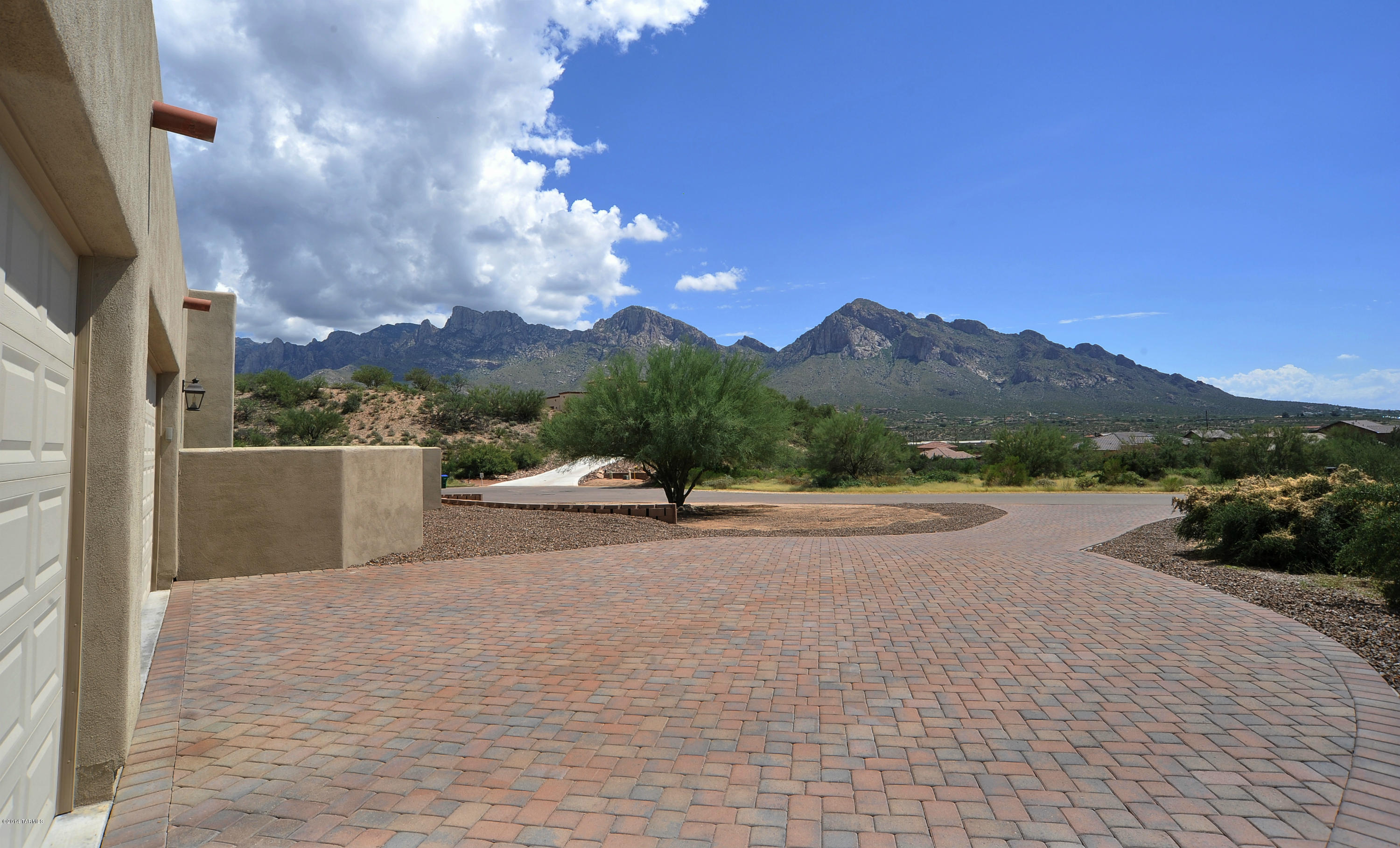 Canada Del Oro Estates - Residential