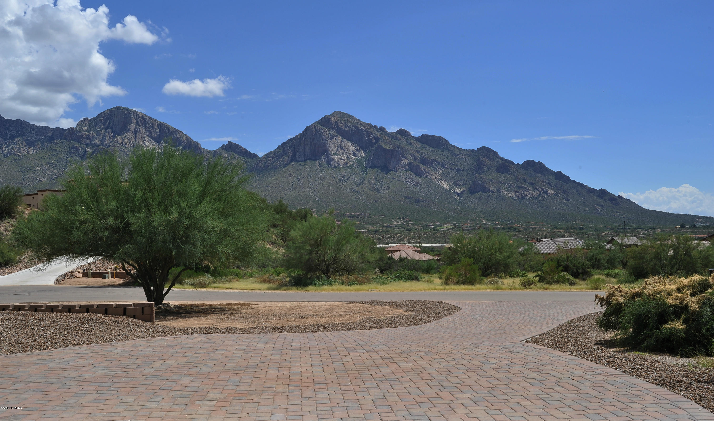 Canada Del Oro Estates - Residential