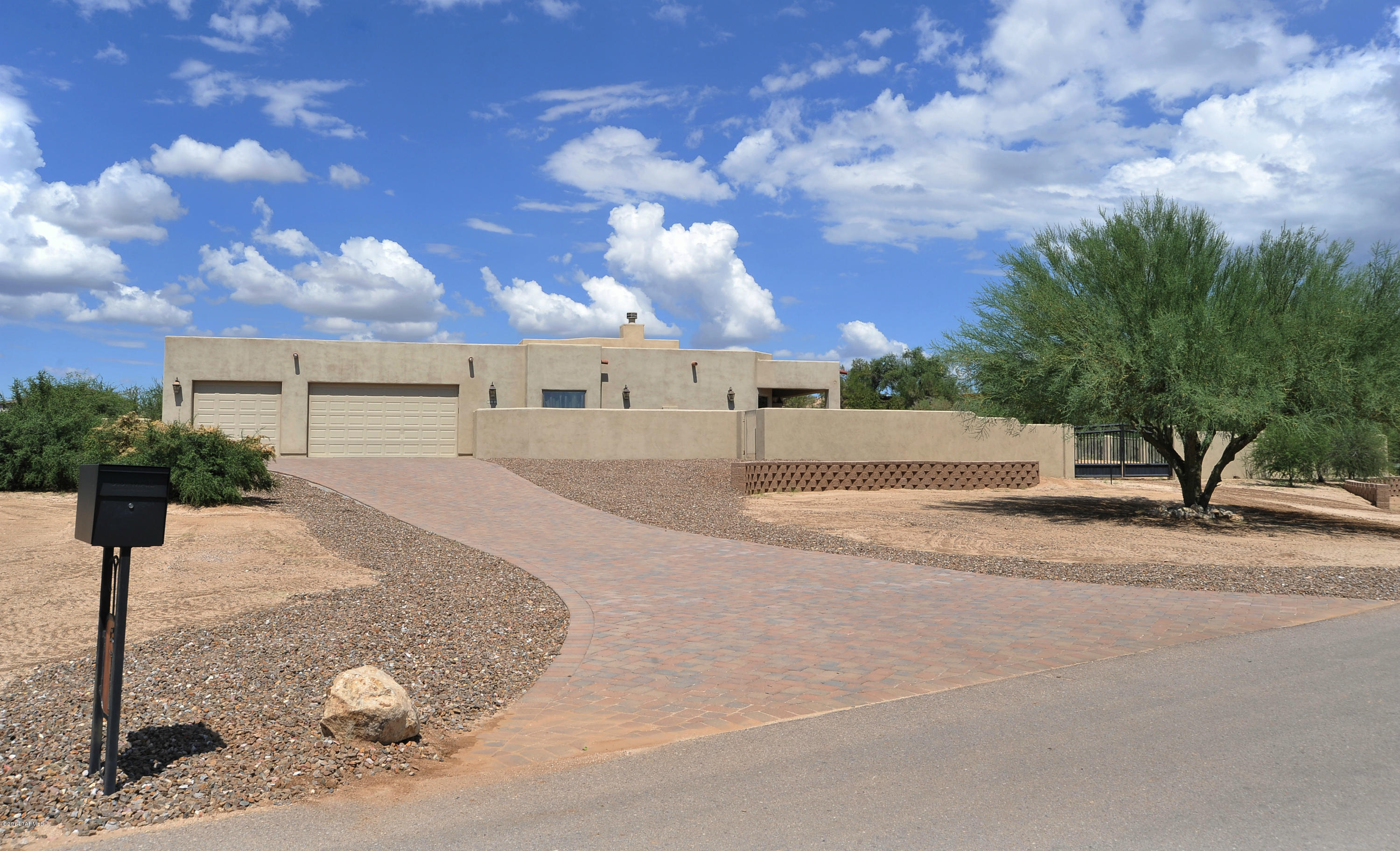 Canada Del Oro Estates - Residential