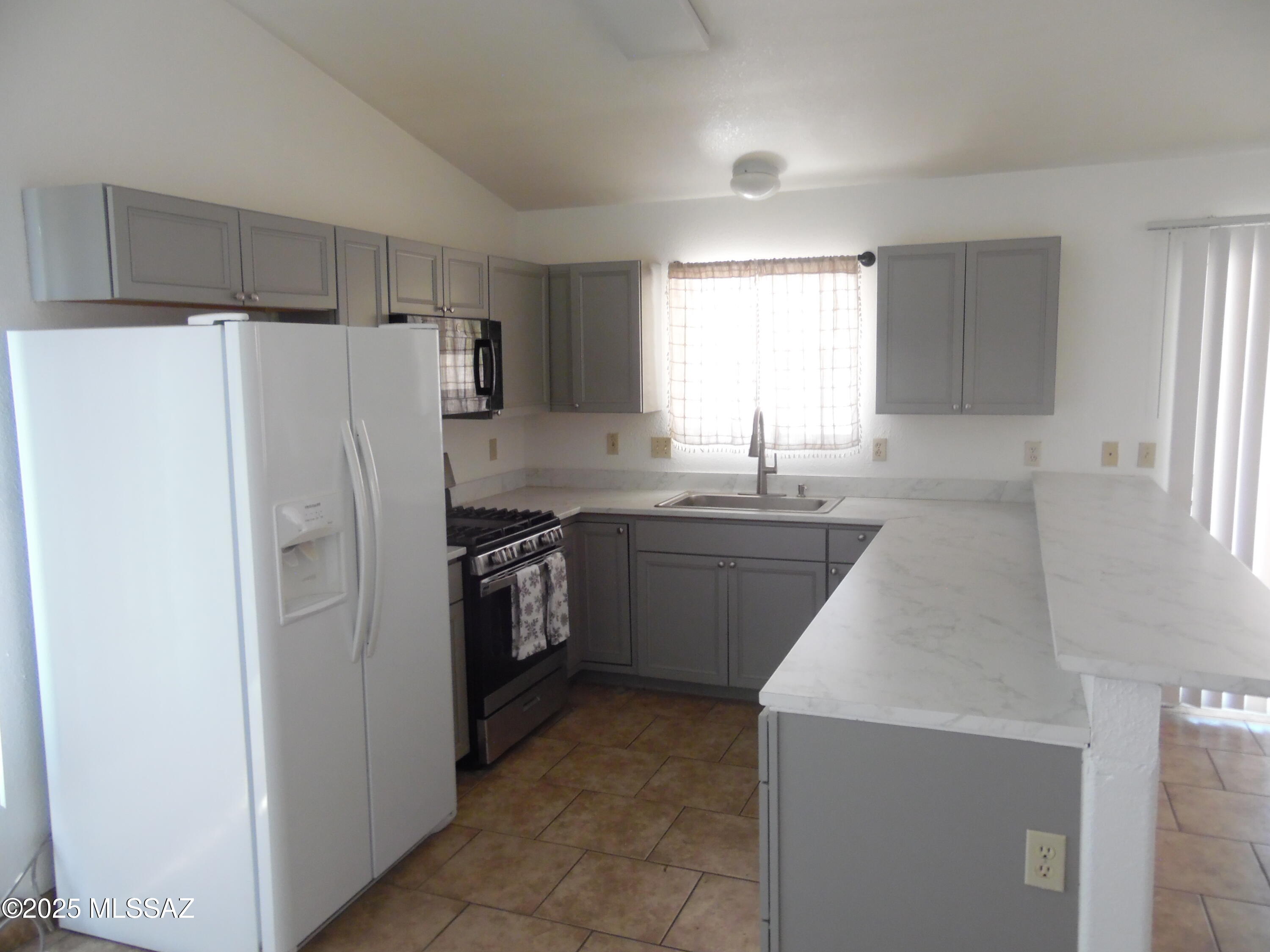 Tucson, Arizona 85710, United States, 3 Bedrooms Bedrooms, ,2 BathroomsBathrooms,Residential,Active,178879