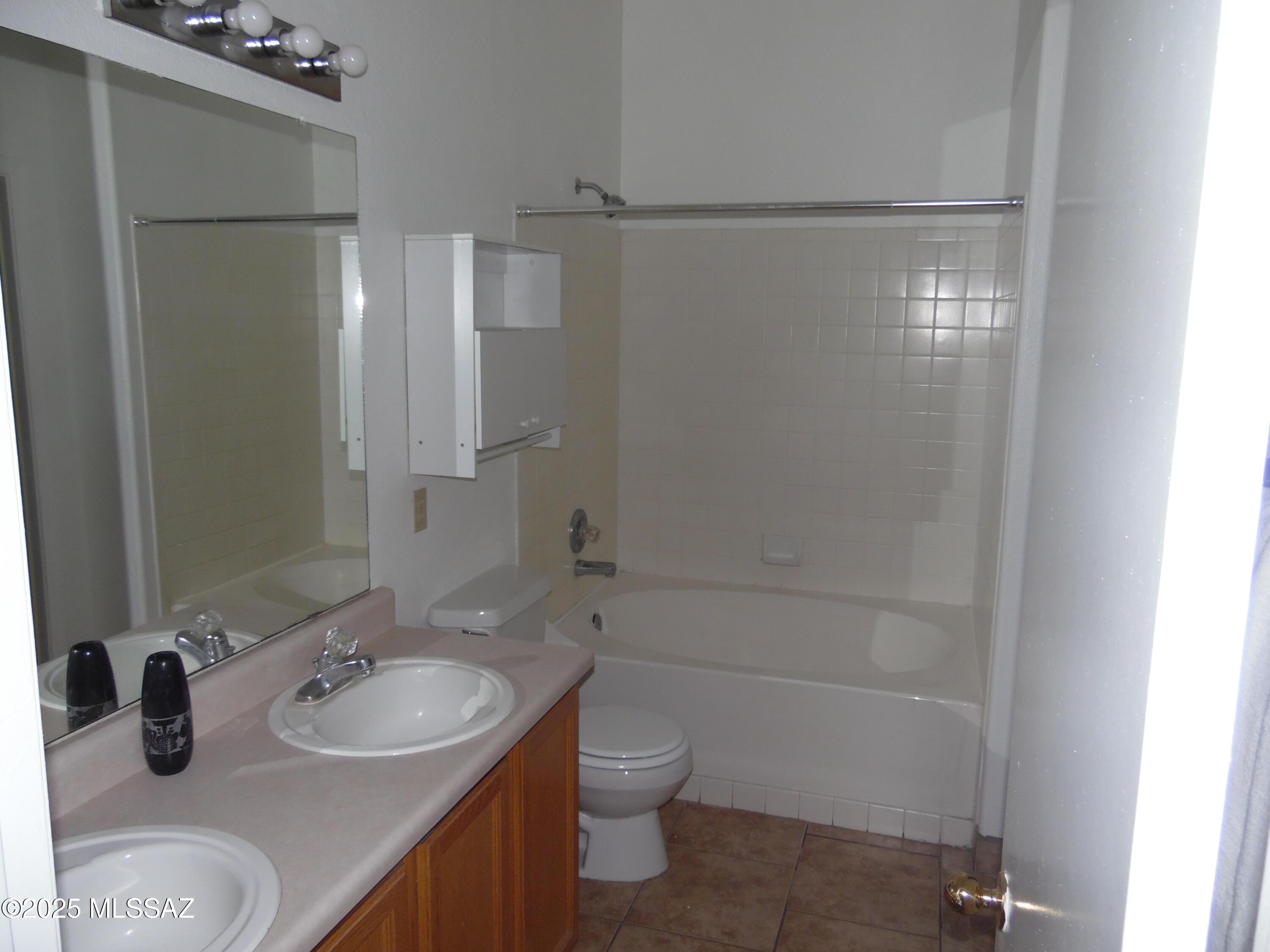 Tucson, Arizona 85710, United States, 3 Bedrooms Bedrooms, ,2 BathroomsBathrooms,Residential,Active,178879