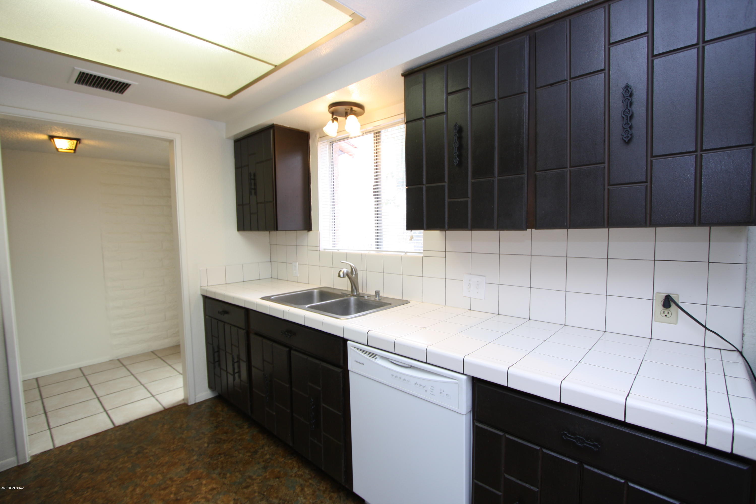 La Serena Townhouses (1-25) - Residential Lease