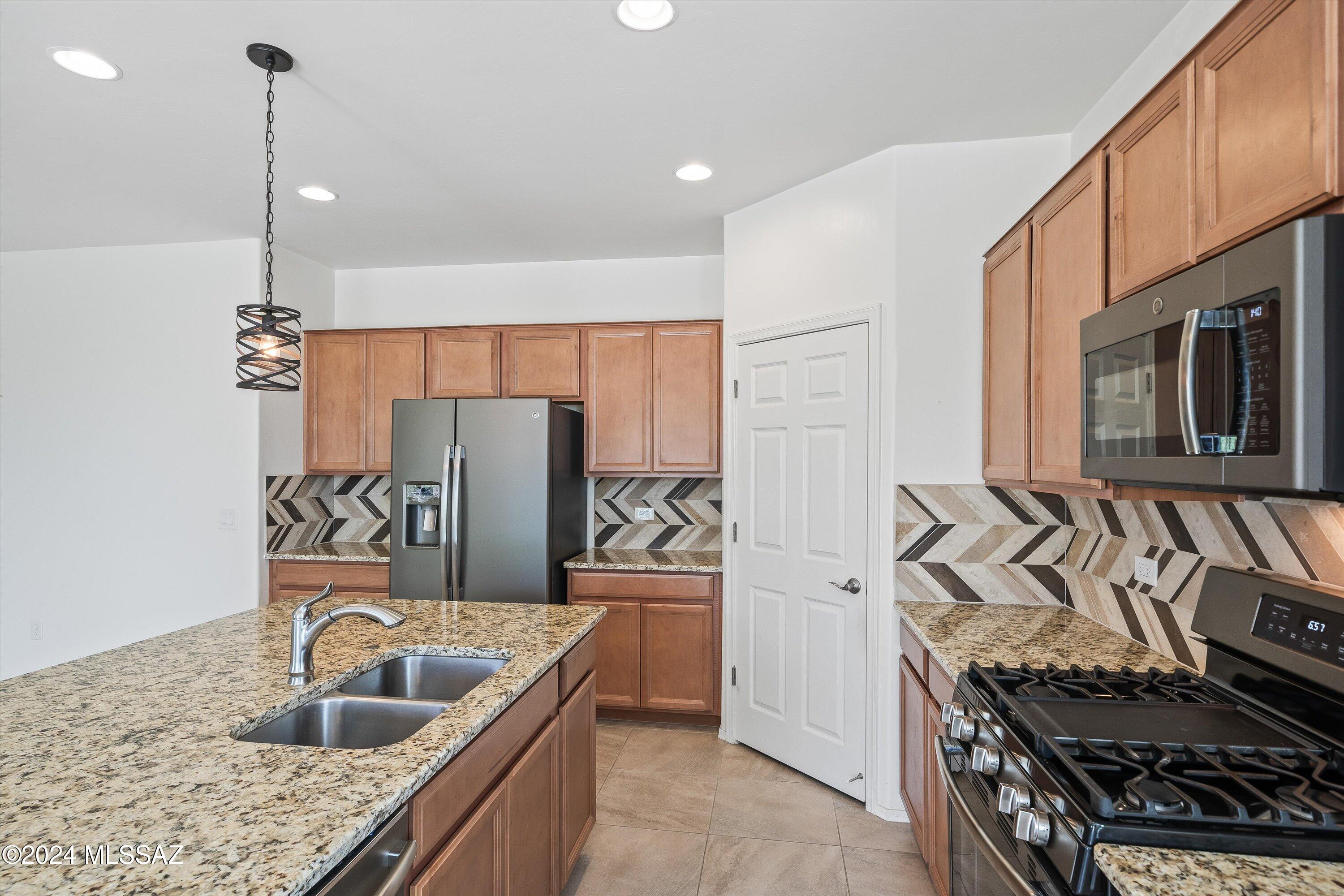 Starr Ridge (1-105) - Residential