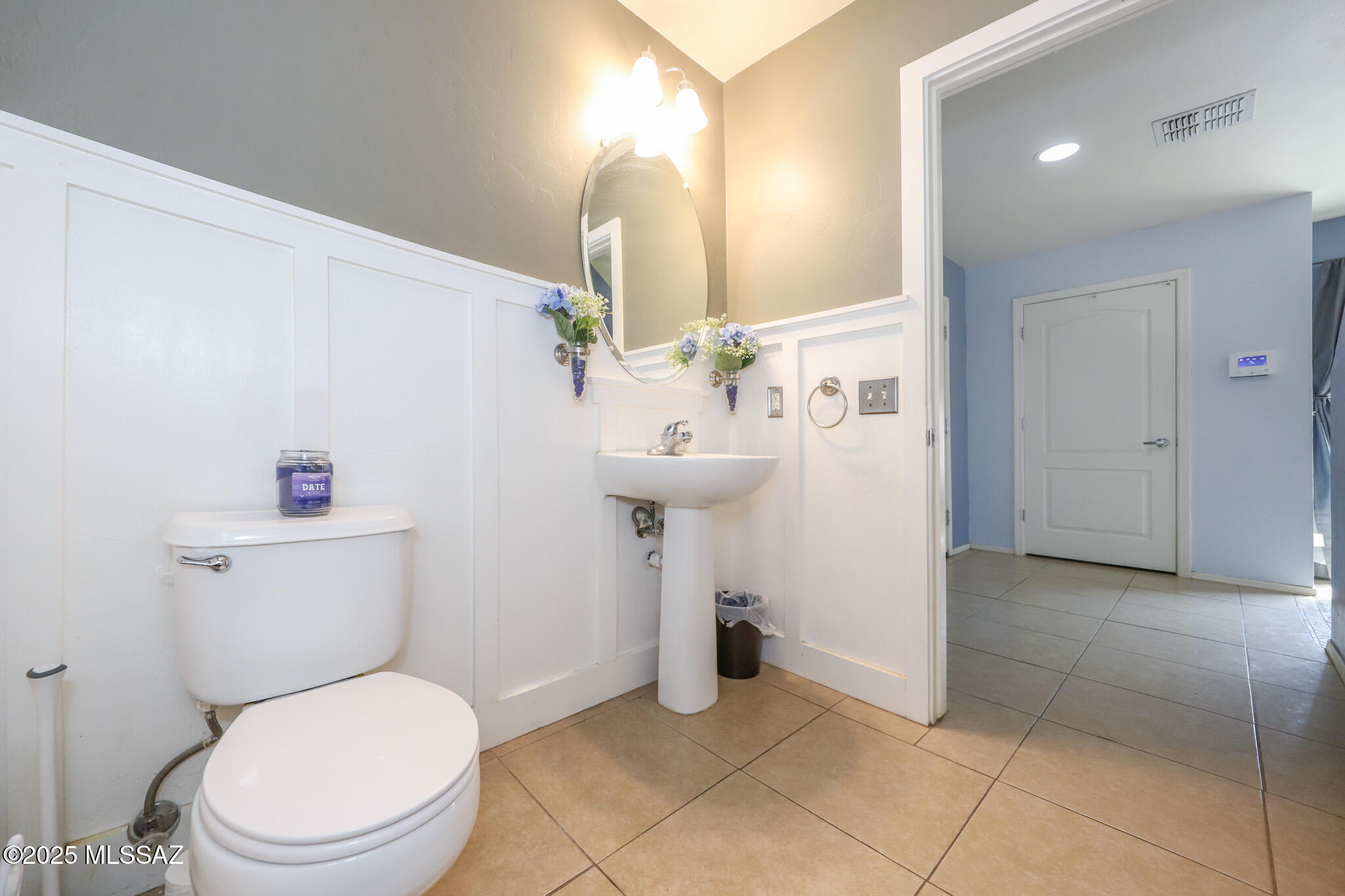 1077 W Camino Luna Llena