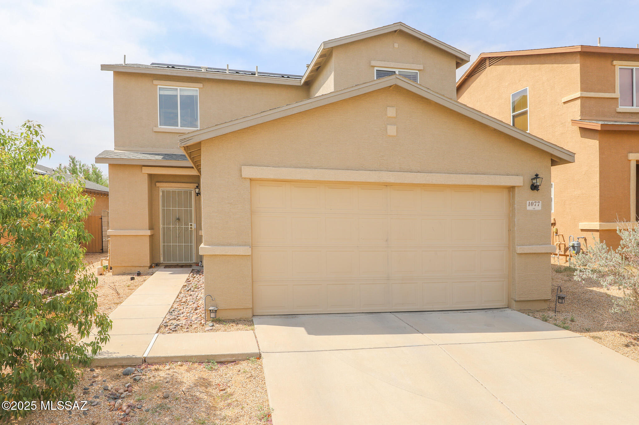 1077 W Camino Luna Llena