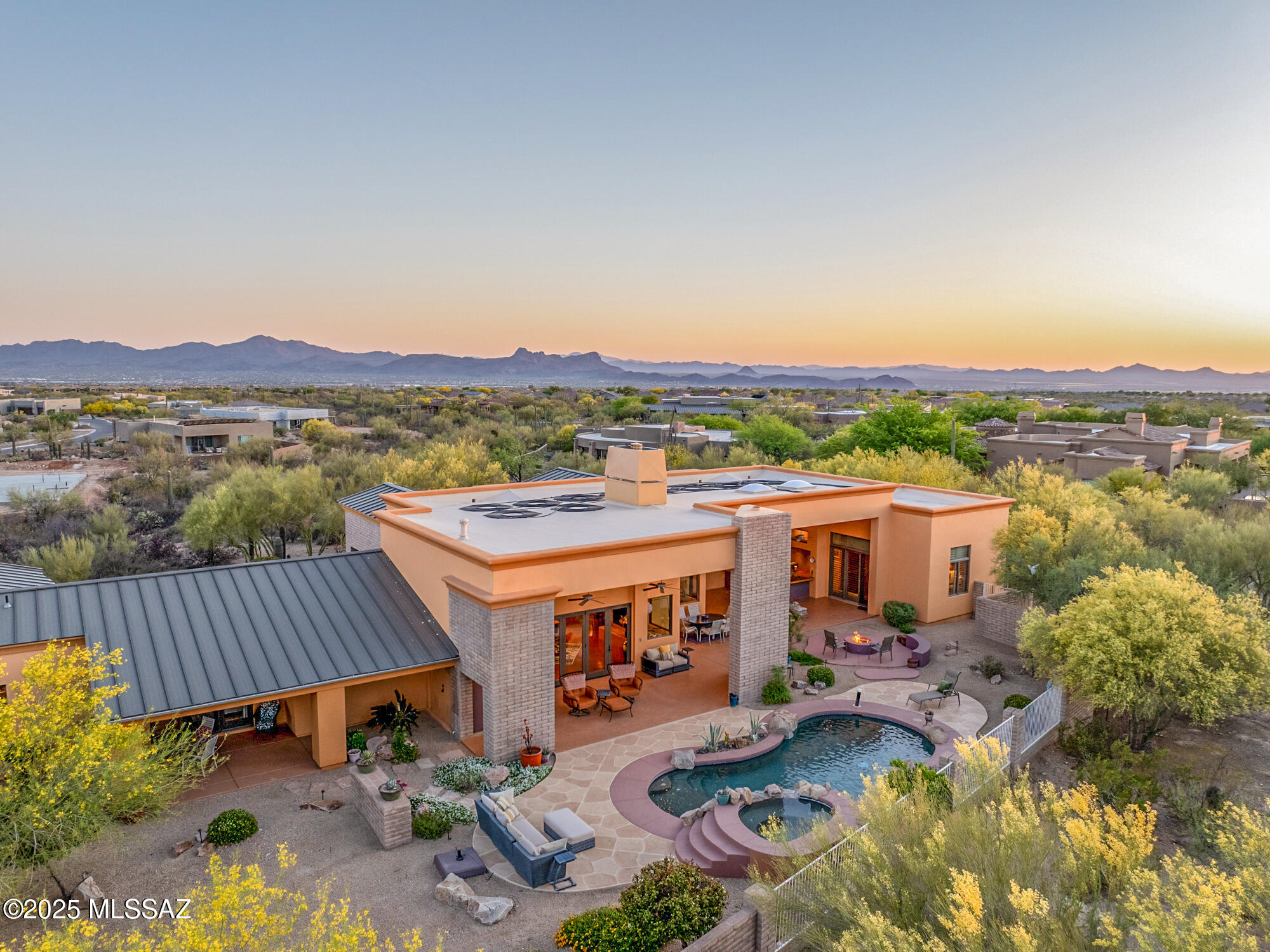 12772 N Sorrel Stallion Place