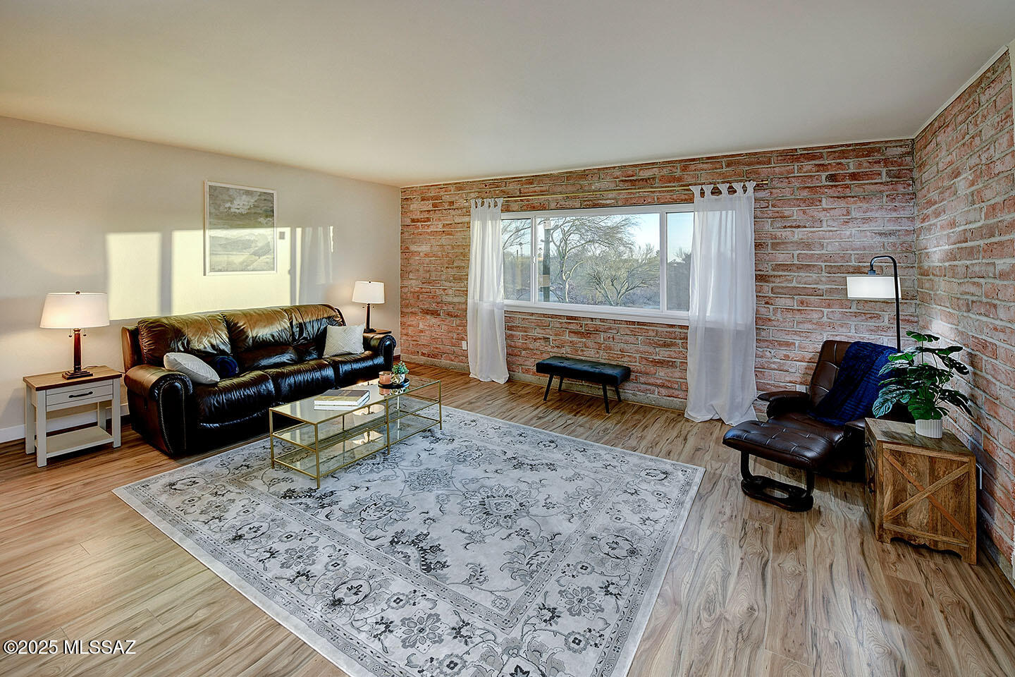 4040 N Camino Cardenal