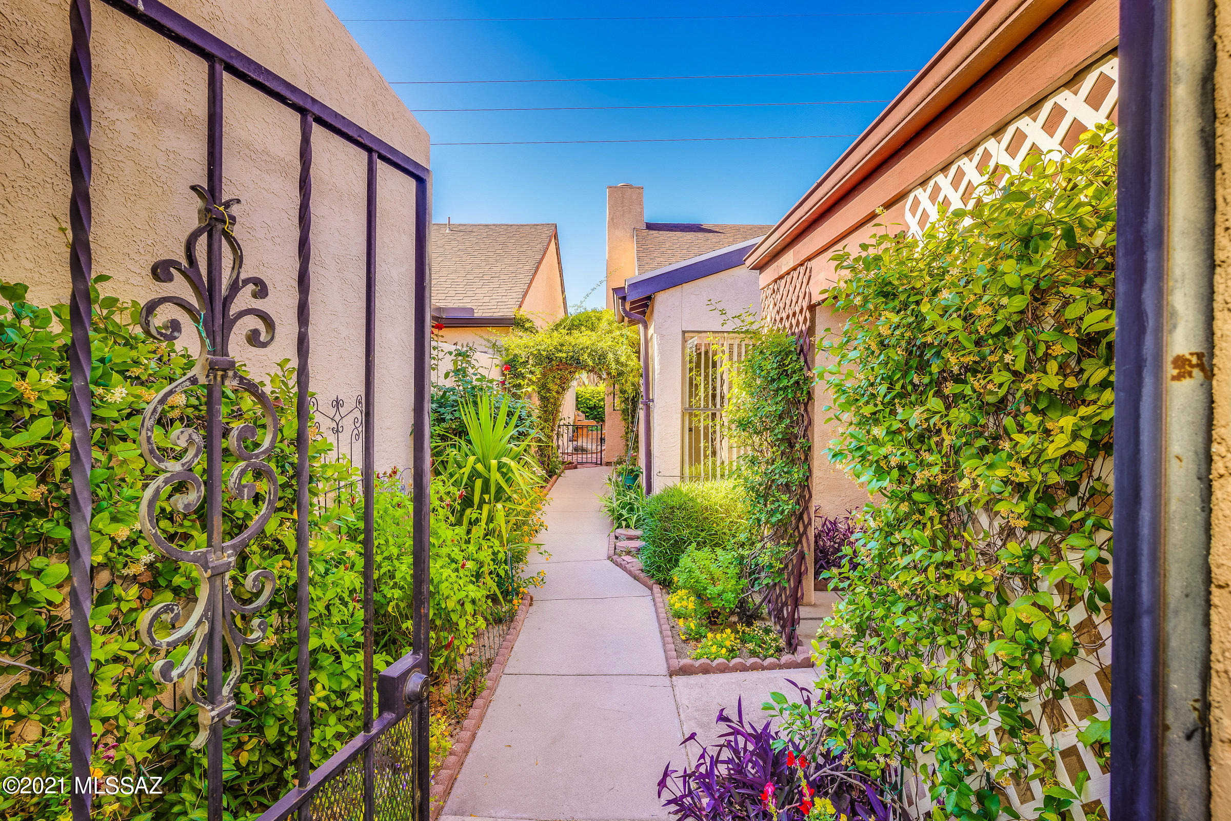Miramonte Townhomes (1-67) - Residential