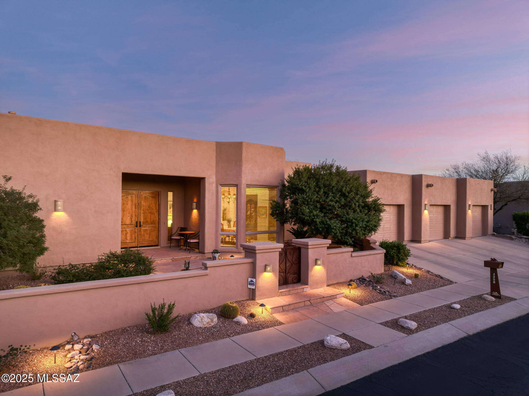 Sabino Mountain (1-290) - Residential