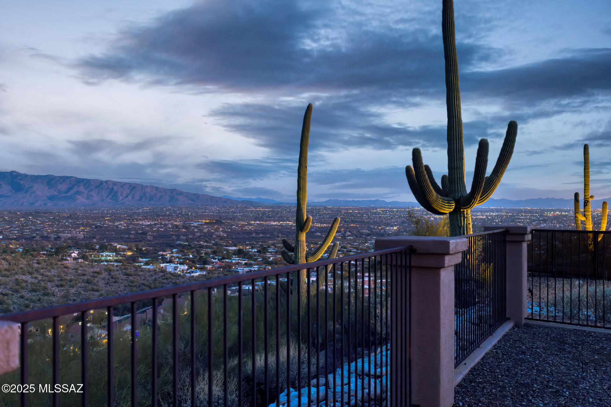 Sabino Mountain (1-290) - Residential