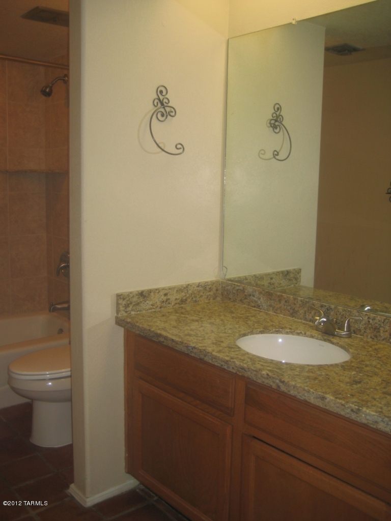 Ventana De Sabino North (1-127) - Residential Lease