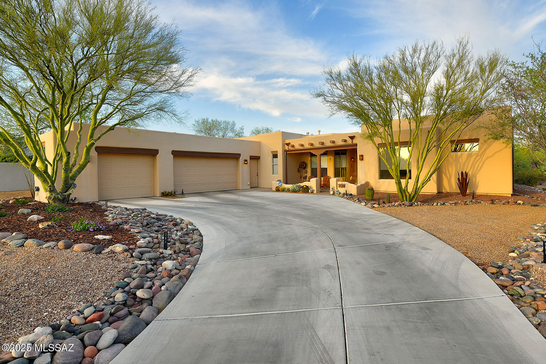 Loma De La Vista Verde (1-38) - Residential