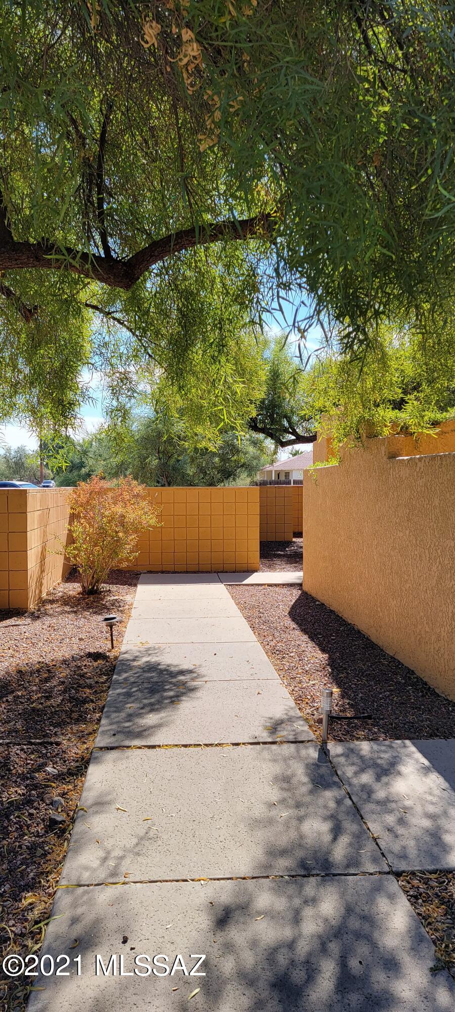 Mountain View Condos. (1-76) - Residential