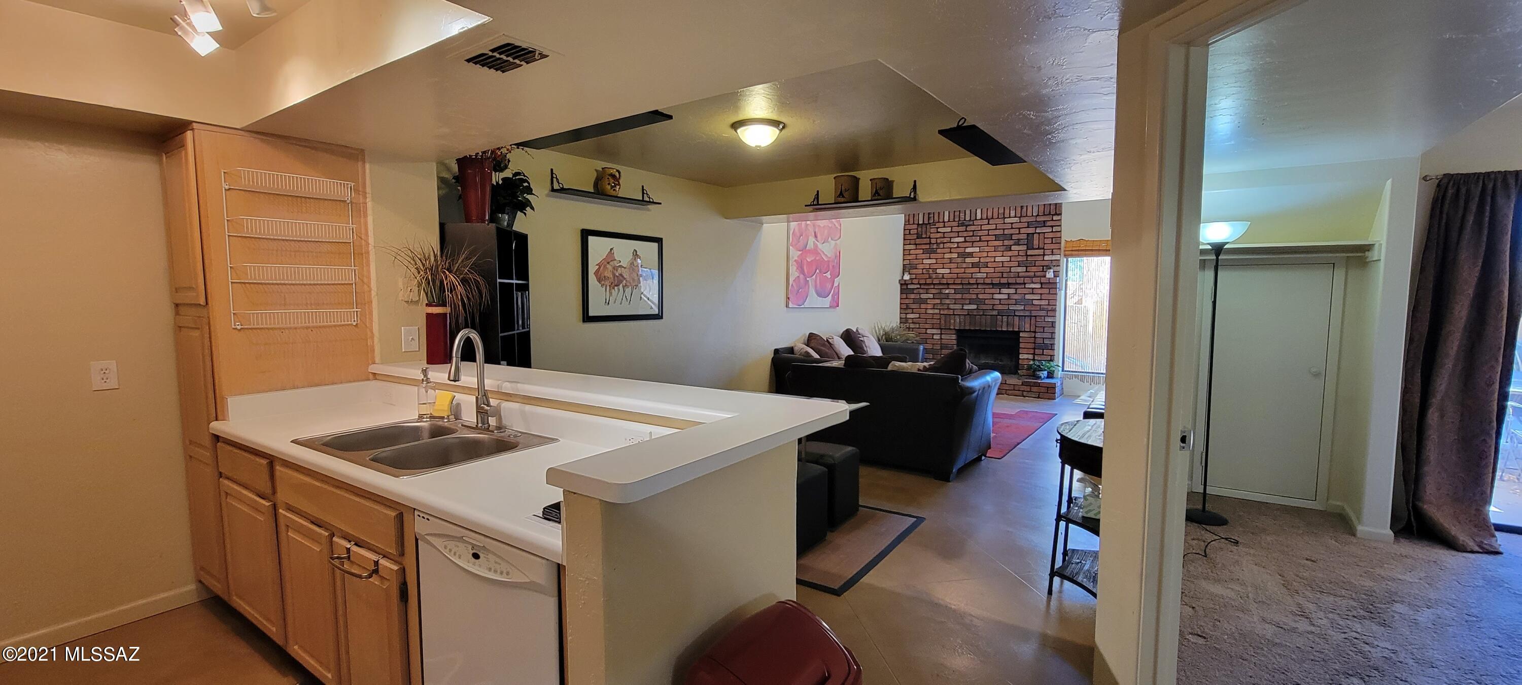 Mountain View Condos. (1-76) - Residential