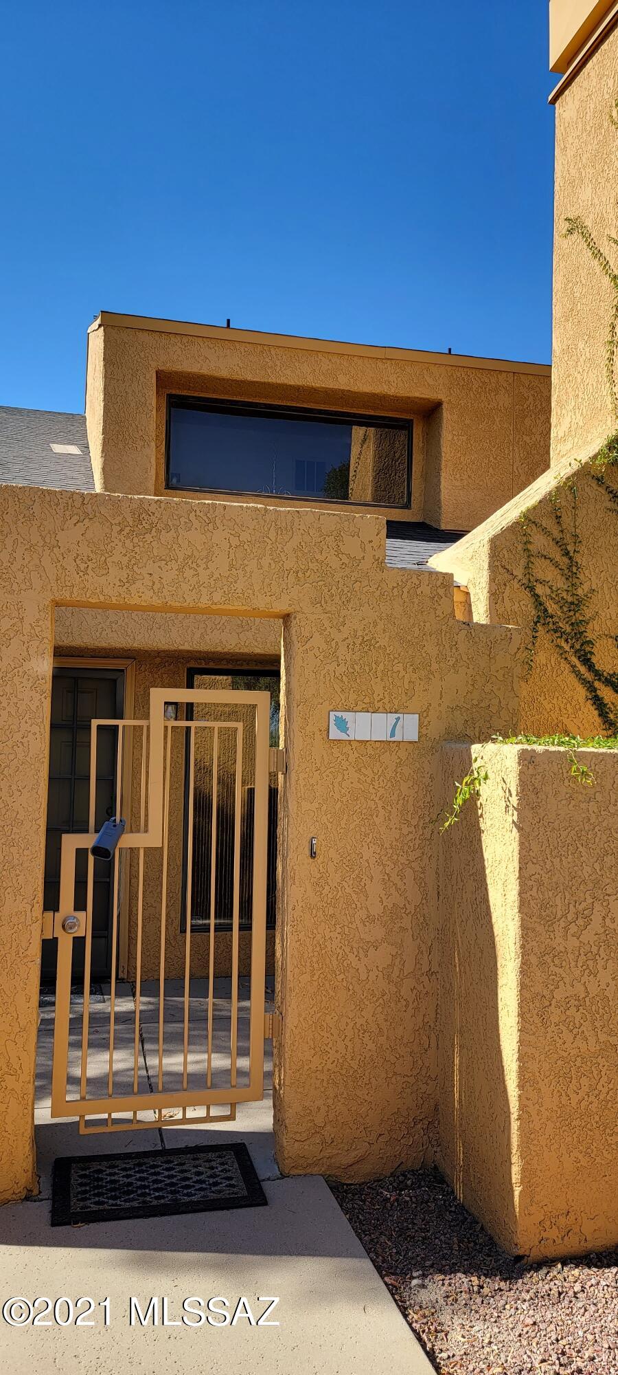 Mountain View Condos. (1-76) - Residential