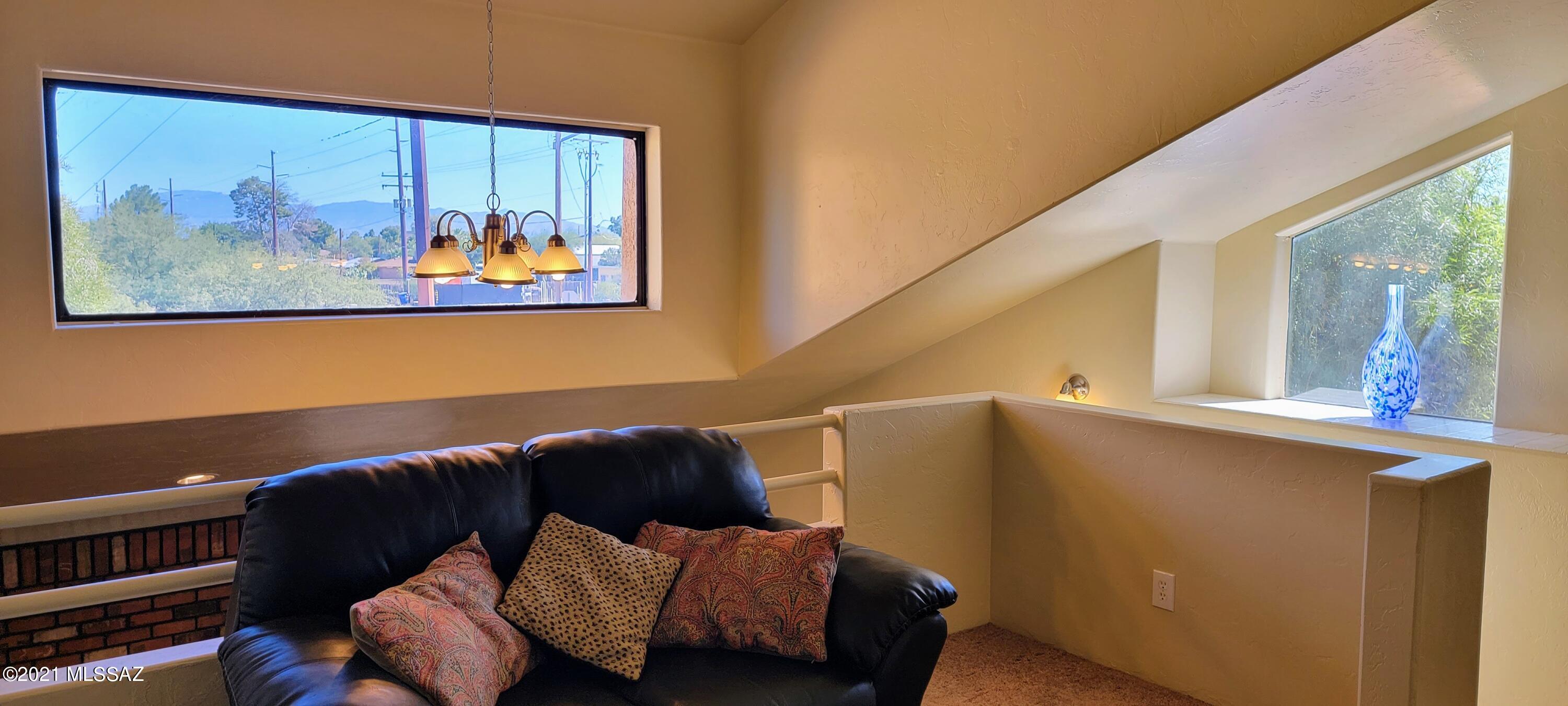 Mountain View Condos. (1-76) - Residential