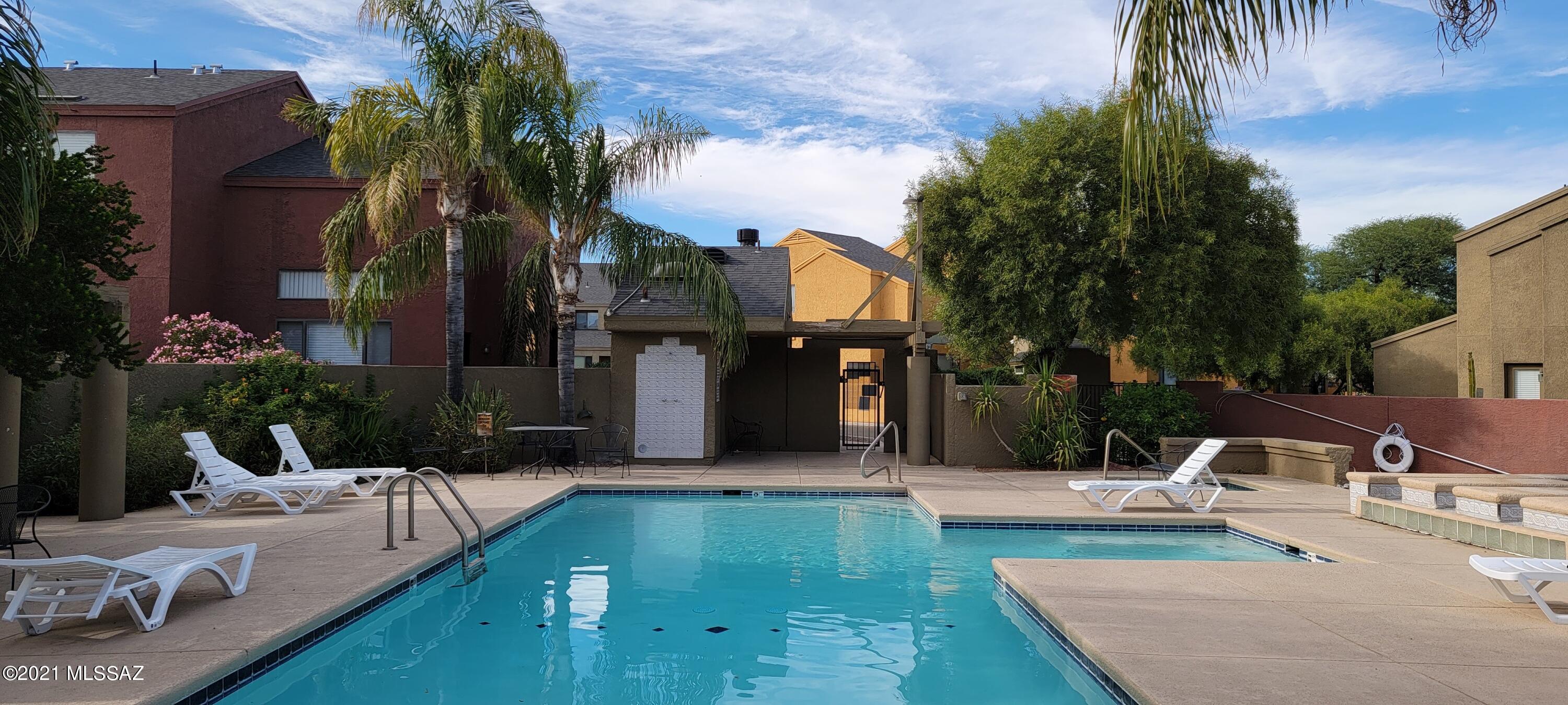 Mountain View Condos. (1-76) - Residential