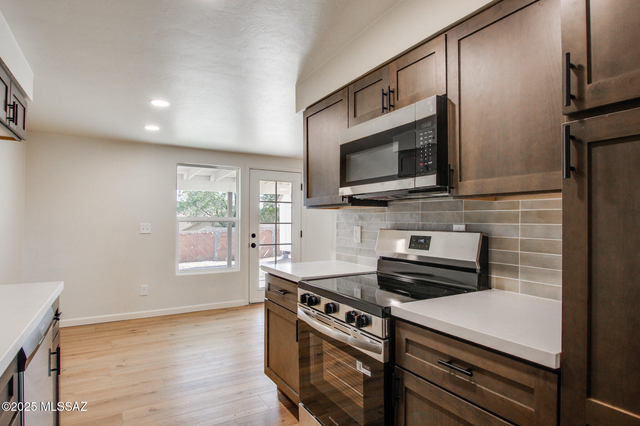 3303 S Manitoba Avenue