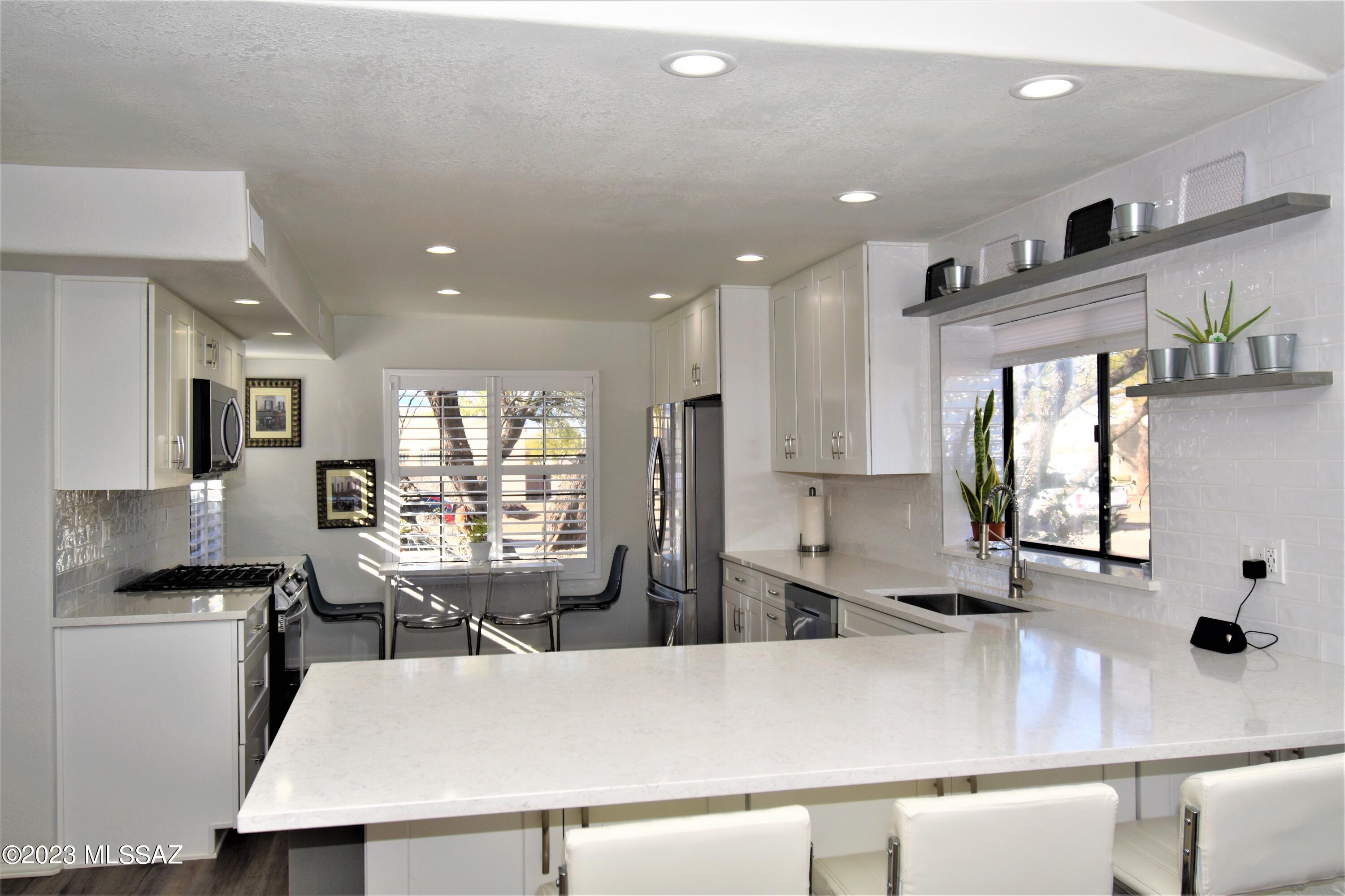 Broadway Commons (1-62) - Residential
