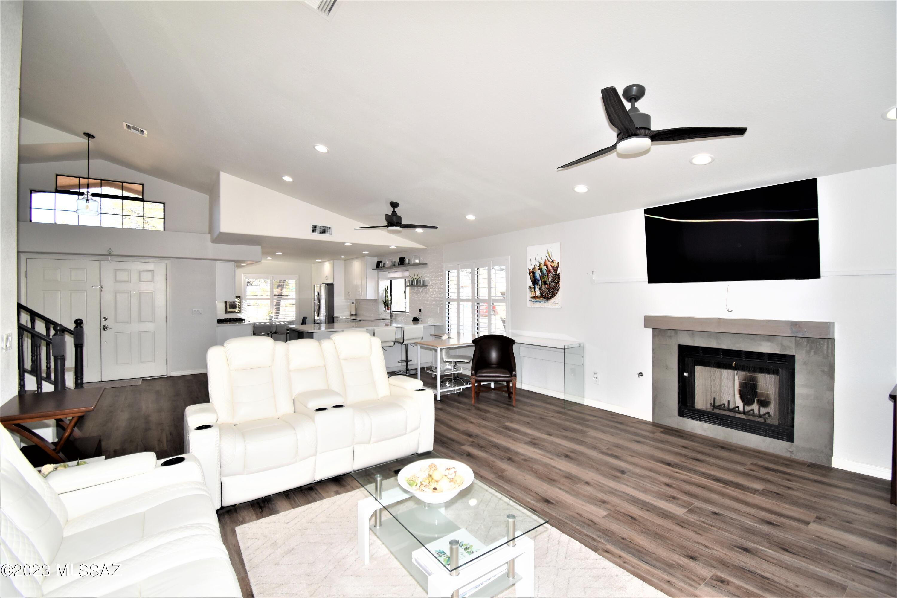 Broadway Commons (1-62) - Residential