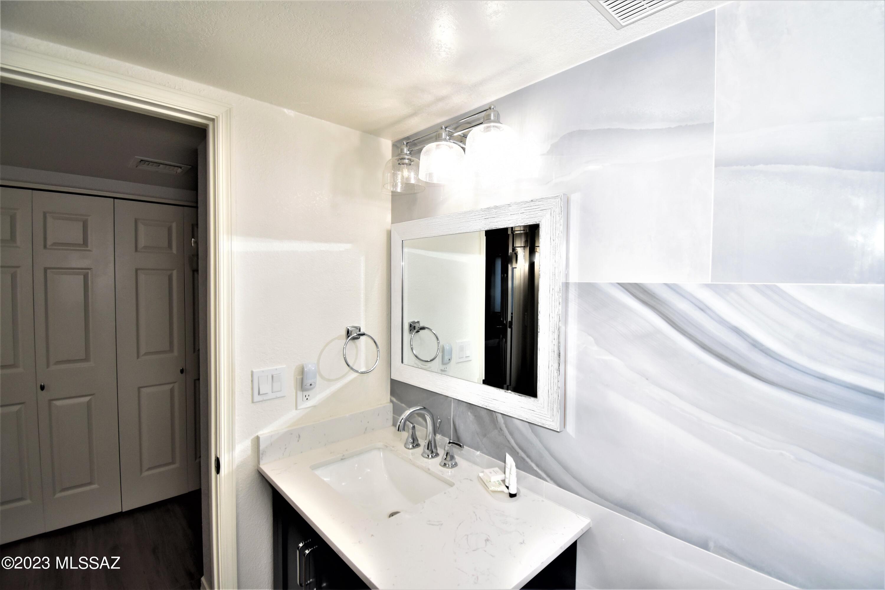 Broadway Commons (1-62) - Residential