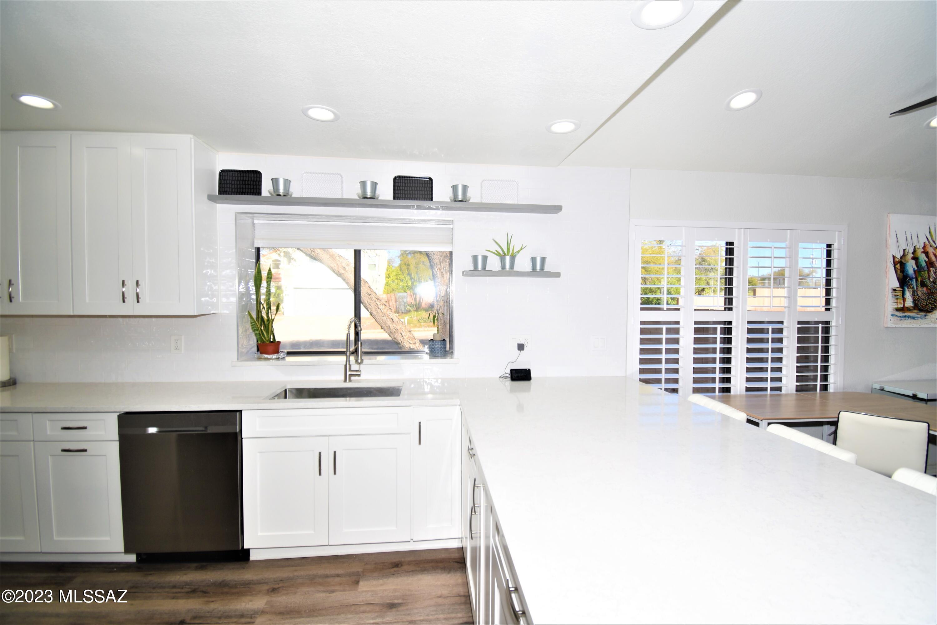 Broadway Commons (1-62) - Residential