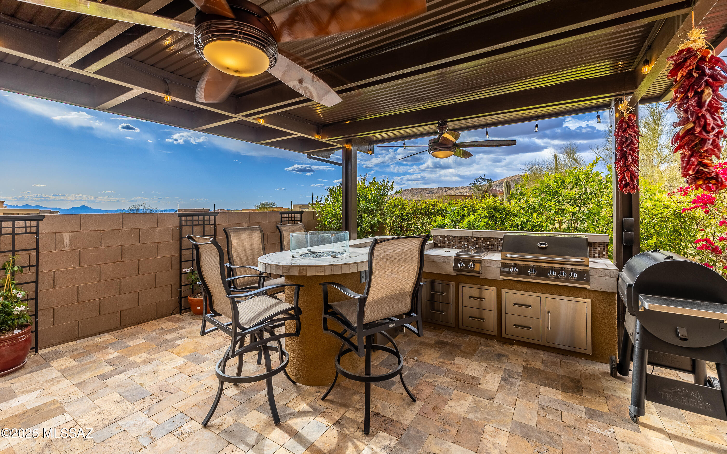 Boulder Bridge Pass At Dove Mountain SQ20132910078 - Residential