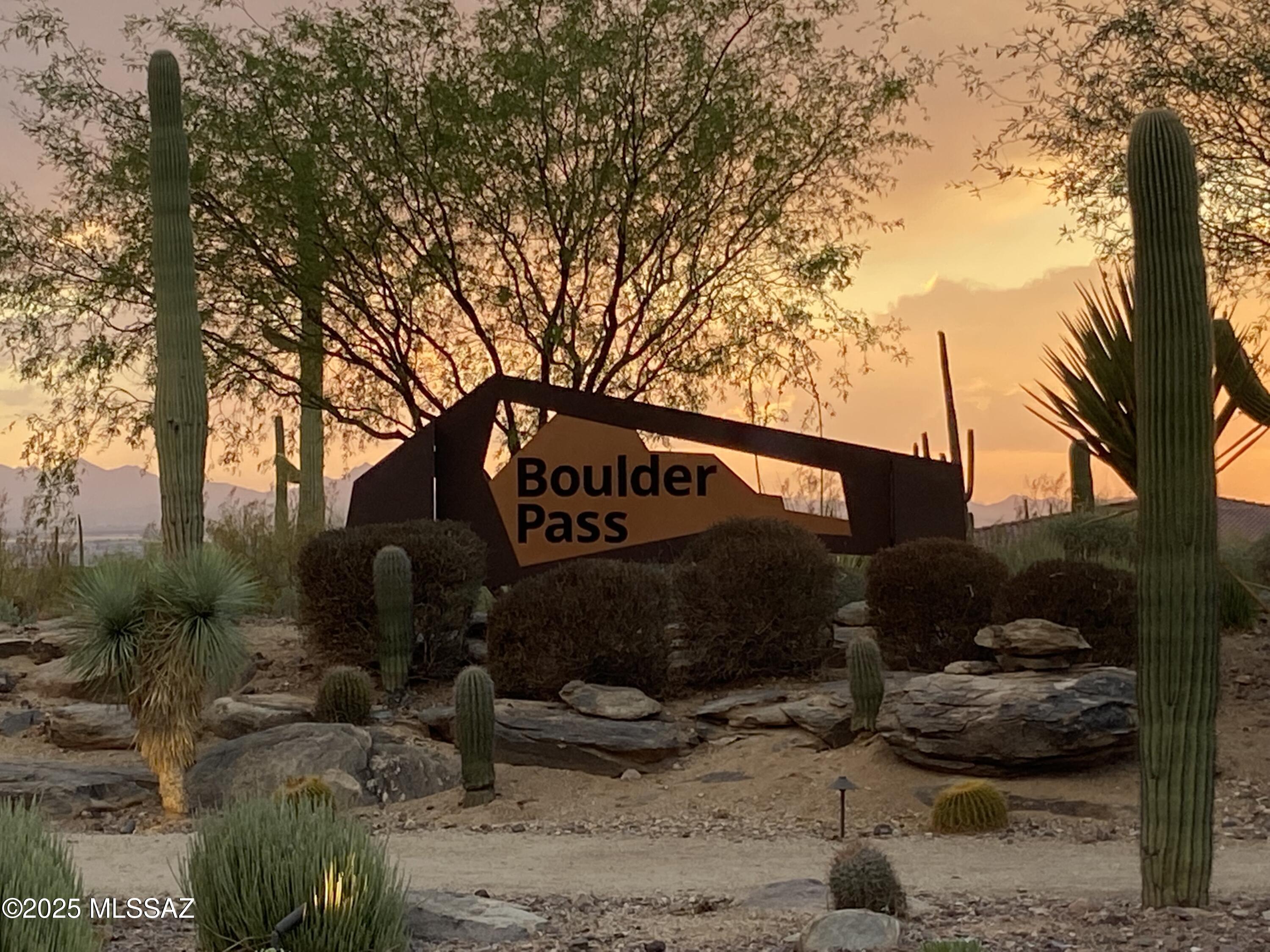 Boulder Bridge Pass At Dove Mountain SQ20132910078 - Residential
