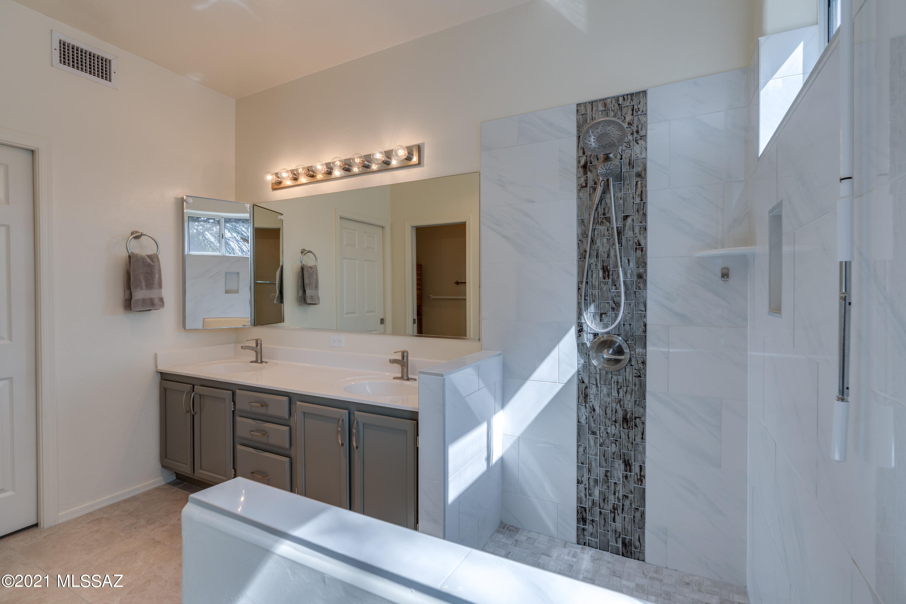Sabino Creek (1-98) - Residential
